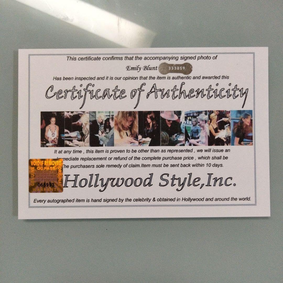 Amazon.co.jp: エミリーブラント直筆サイン入り2Lサイズ写真‥メリー  