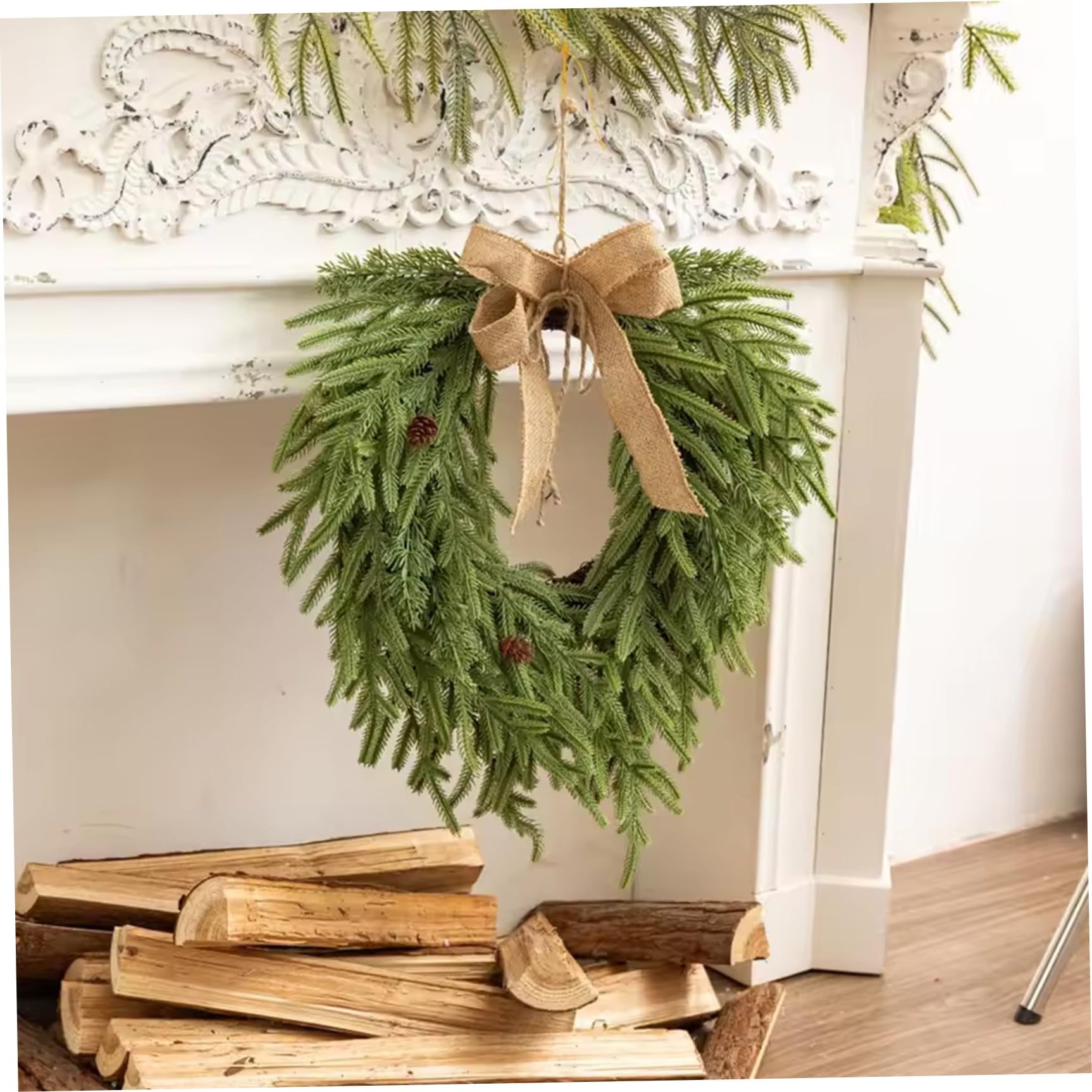 Coronas Artificiales de Pino Norfolk de 20 Pulgadas para Puerta de Entrada, Corona de Navidad Verde Artificial, decoración navideña para Interiores y Exteriores, para Manto, Pared, Ventana