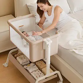 Berço de bebê 3 em 1, berço de balanço, berço de cabeceira para bebê, berço estável e seguro para recém-nascidos e bebês, 6 alturas ajustáveis com rodas, colchão e malha respirável (Cáqui)