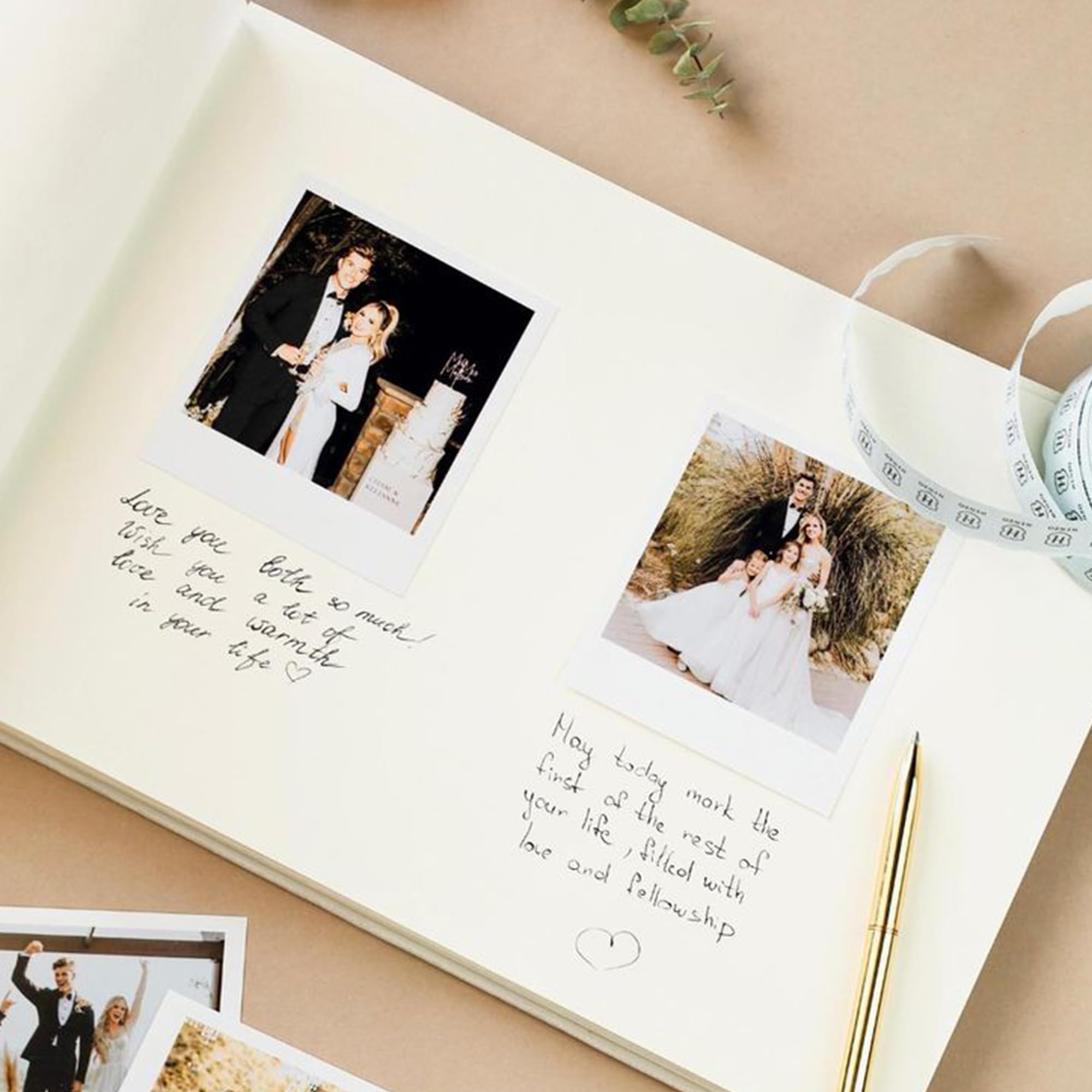 Mr&MrsGifts Elegancka księga gości weselnych przyjęcie weselne twarda okładka księga logowania gości na ślub, wieczór panieński i baby shower (kwiat)