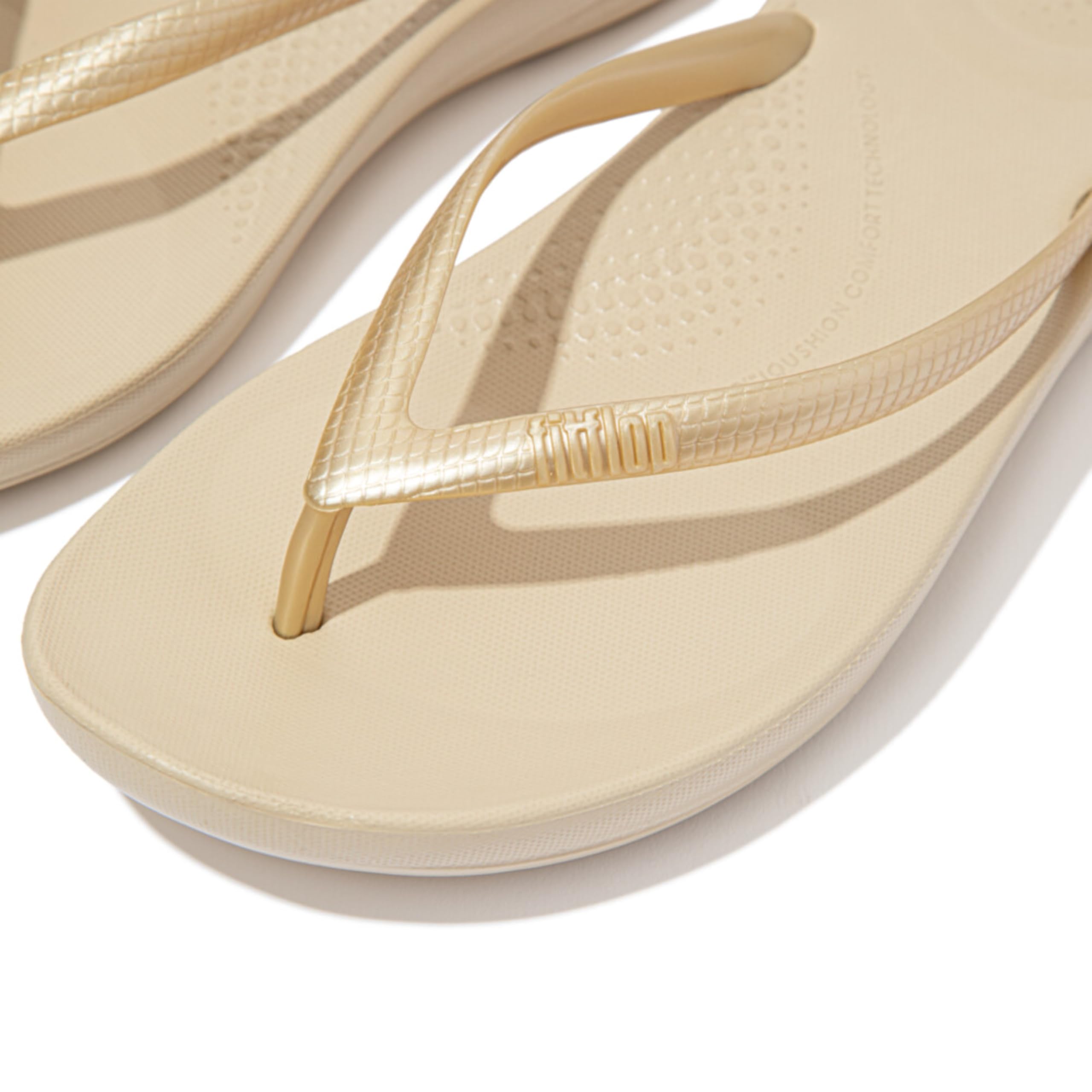 FitFlop Damen iQushion Ergonomische Zehentrenner – Leicht & Bequem mit natürlicher Fußgewölbeunterstützung
