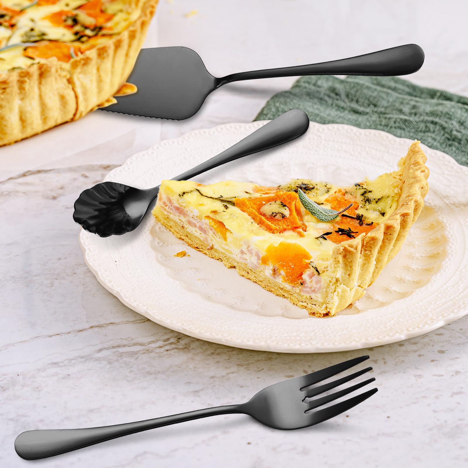 Gli utensili da portata includono grandi cucchiai da portata scanalati, forchette da portata, pinze da portata, mestolo da zuppa e torta, utensili da portata per buffet, catering, lavabili in