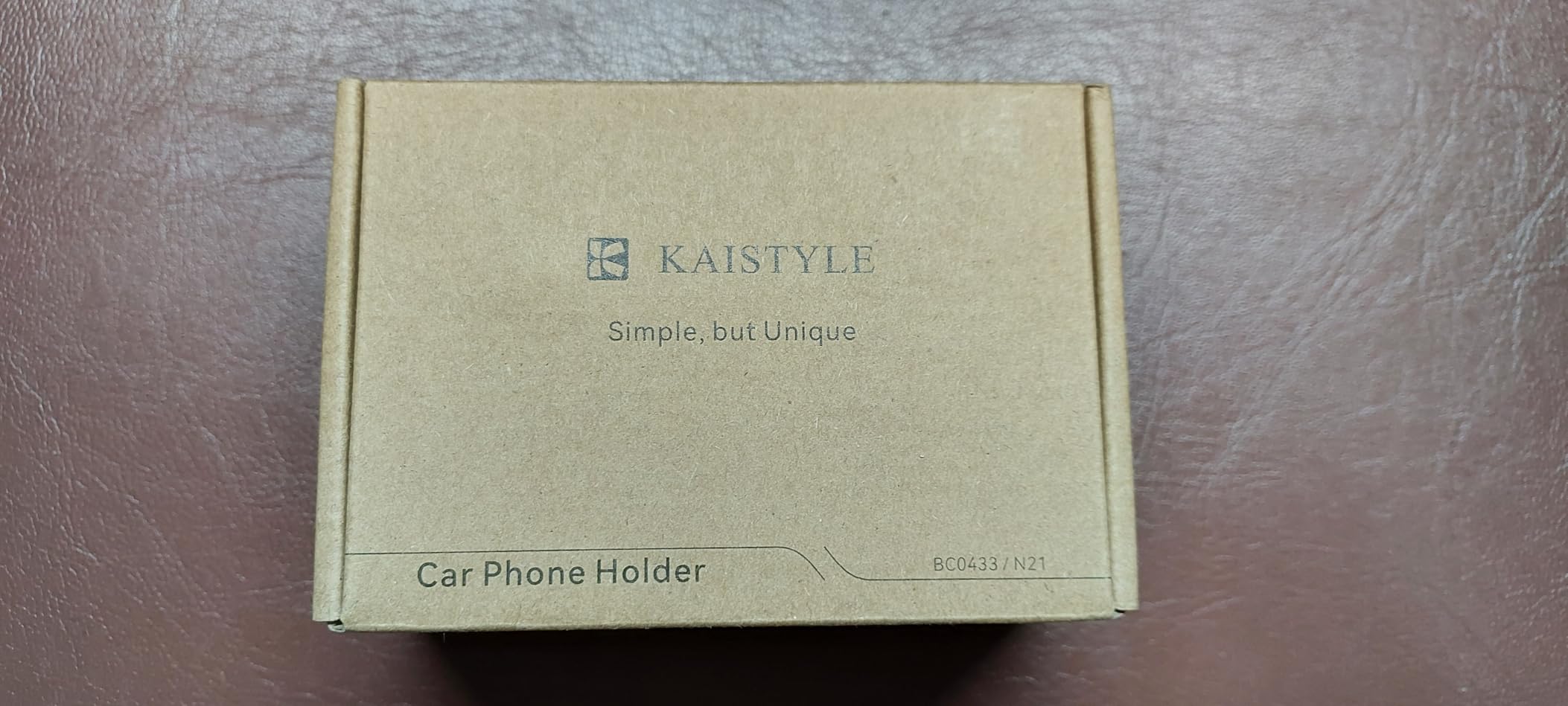 MagSafe car mount product box
