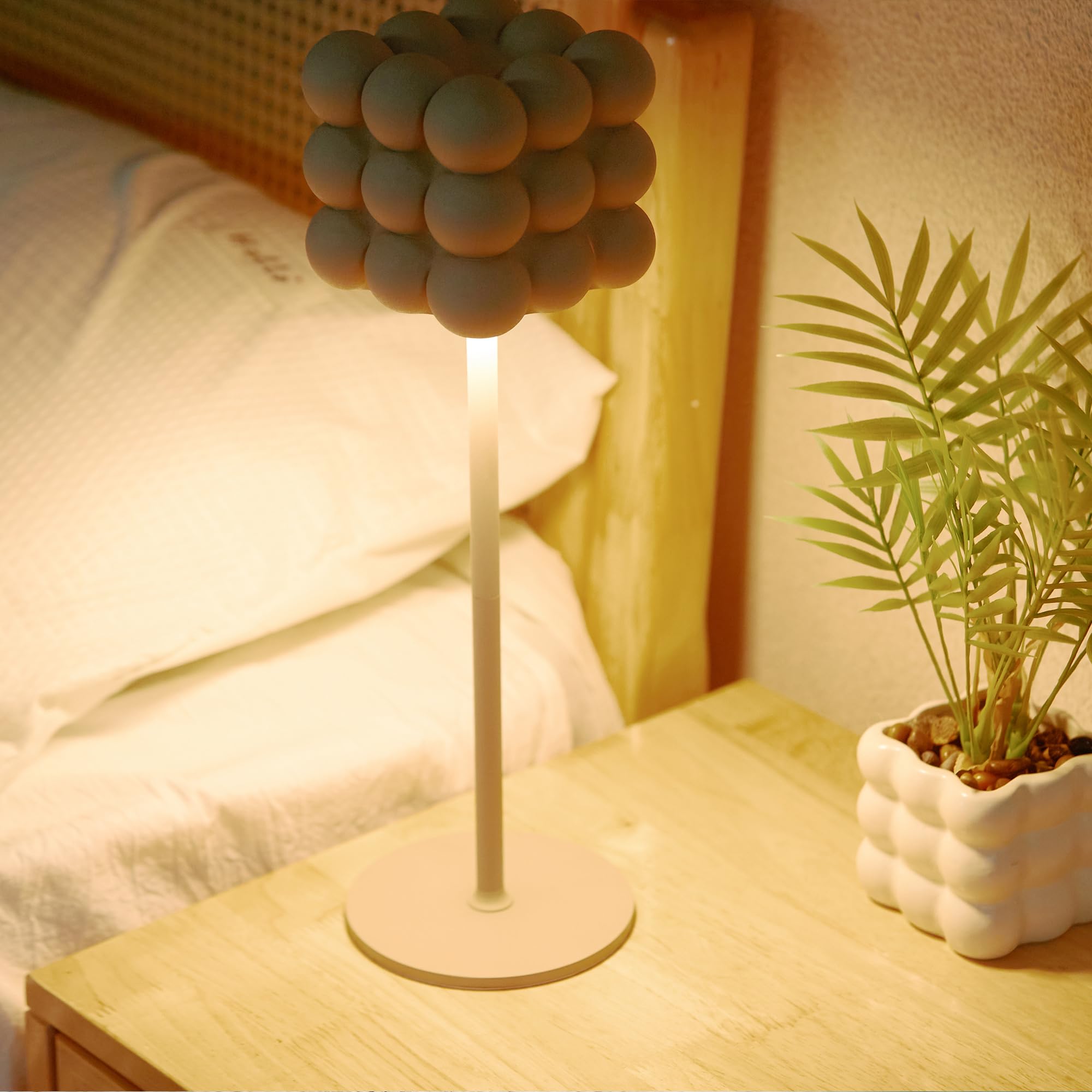 DEELUX 2 Pezzi Lampada da Tavolo senza fili,LED Lampada da comodino touch | Lampada Tavolo Ricaricabile Dimmerabile In Metallo,3000K/6000K,IP44 Impermeabile,Luce da Tavolo Esterno/Interno(Beige)