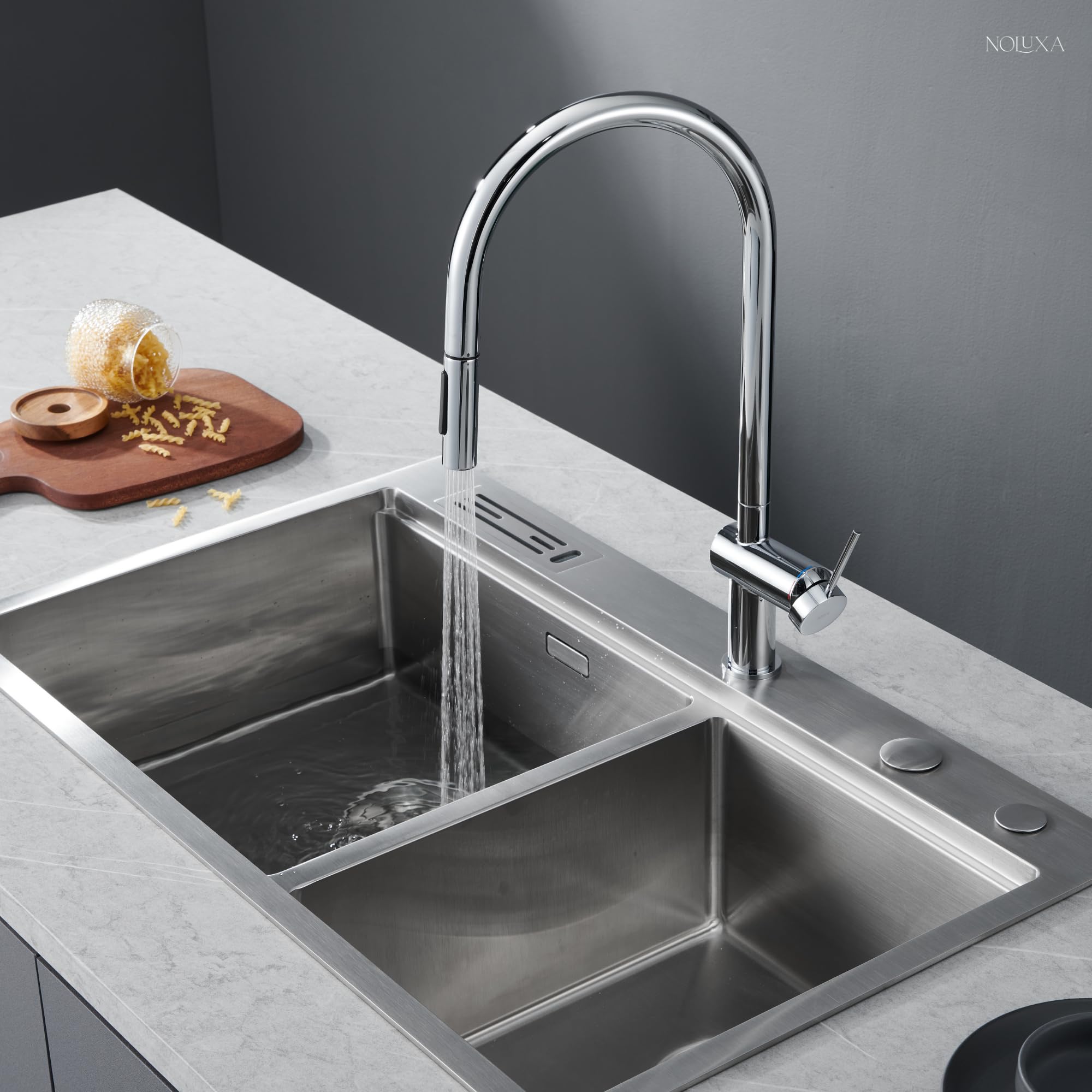 IMEX - Grifo Cocina Extraíble | Grifo Monomando Fregadero con Difusor | Griferia Cocina con Ducha Flexible 360º | Grifería en Latón | Serie Berna | Color Cromado