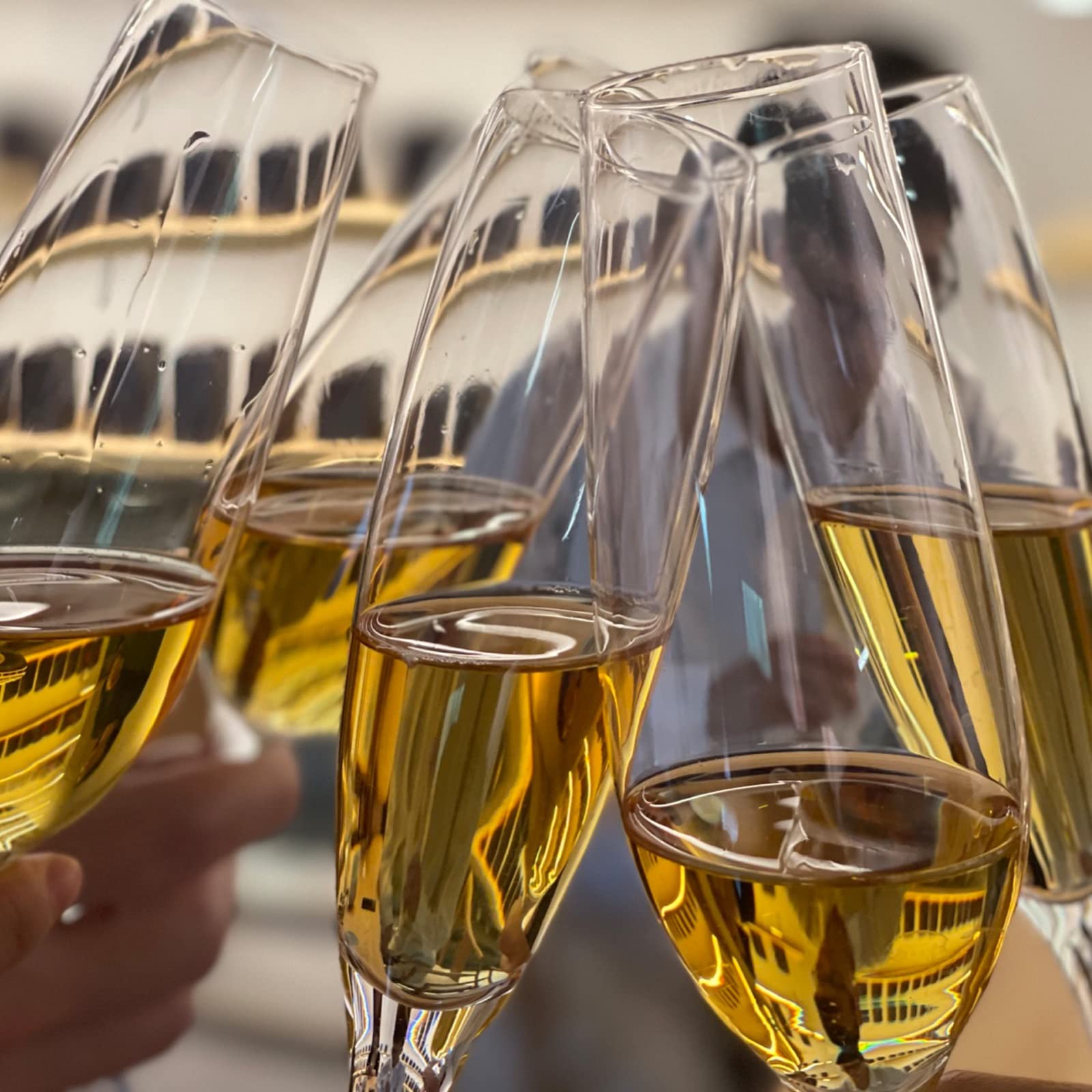 HJXGQJM Copas De Champán, Copas Vino Cristal, Copas De Cóctel, Elegante Copas Vino Tinto Blanco Regalos for Cmpleaños, Aniversario, Boda, Navidad, Copas De Vino Degustación, 4 Piezas Copas de Vino