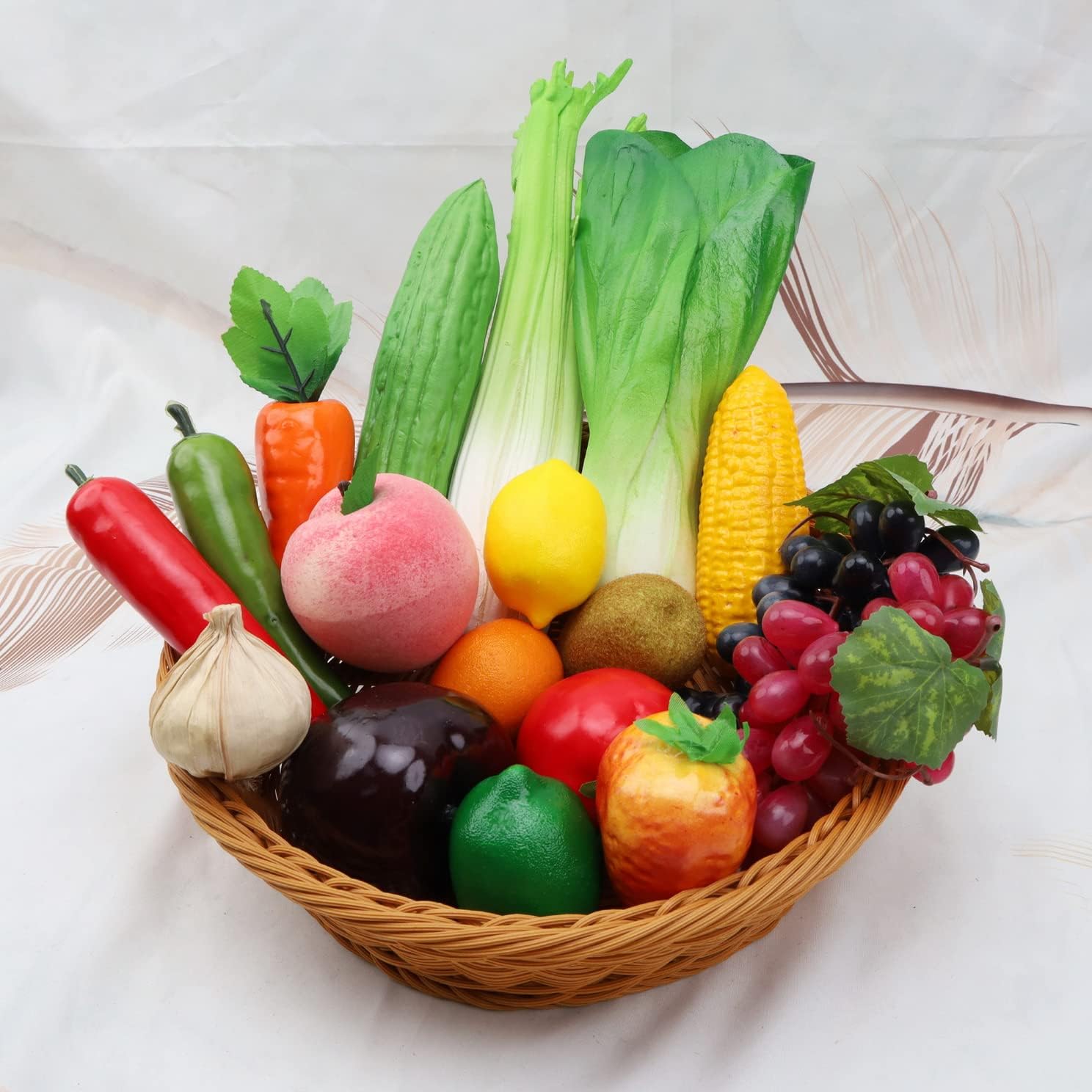 Woration 18pcs Artificial Simulation Fruits Vegetables Decoration Home Fake Grape Peach Strawberry Orange Lemon Kiwi Realistic Corn Celery Peppers Carrots Garlic Tomatoes