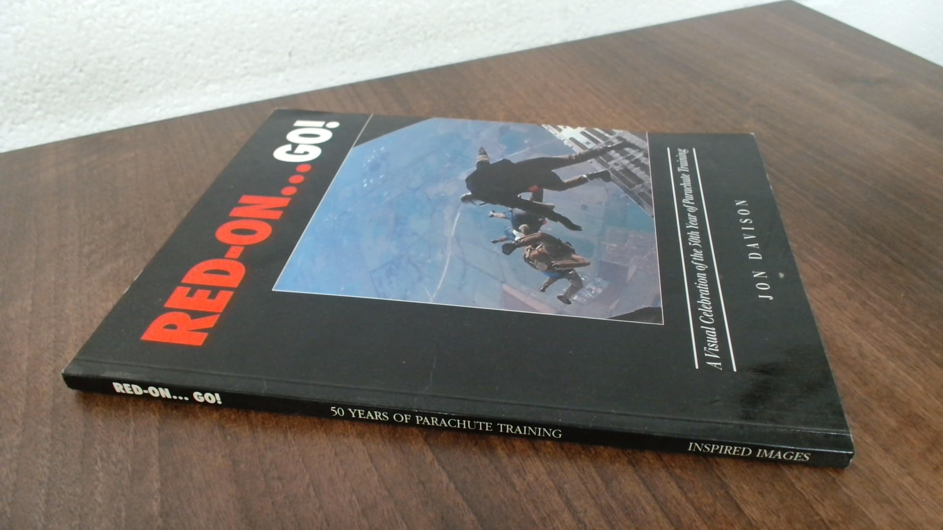 Red on - Go : découvrez enfin l'histoire secrète de 50 ans de Parachute Training