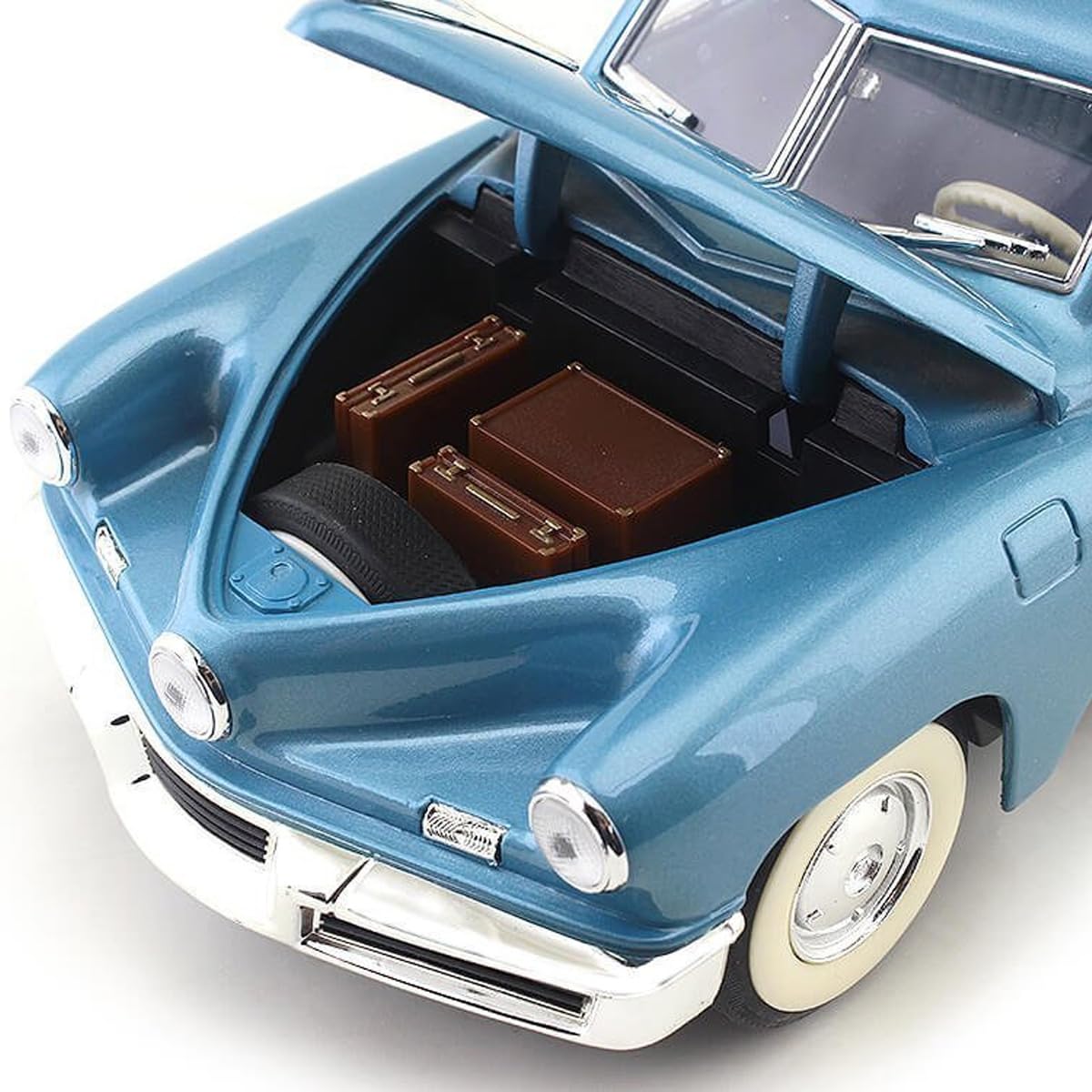 Amazon | Road Signature 1948 Tucker Torpedo Vehicle (1:18