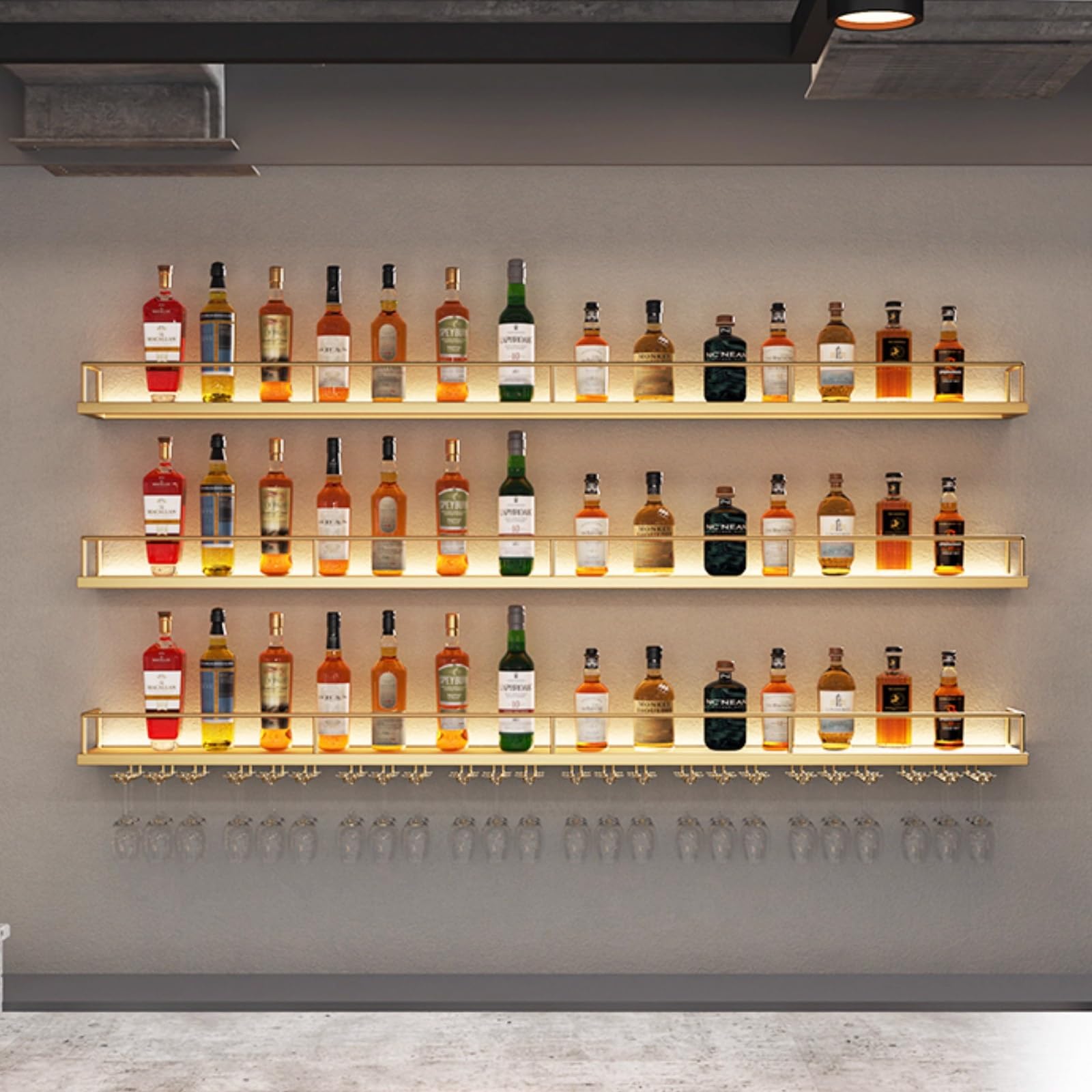Gain de place casier à vin mural en métal éclairé LED pour ranger vos bouteilles sans encombrer