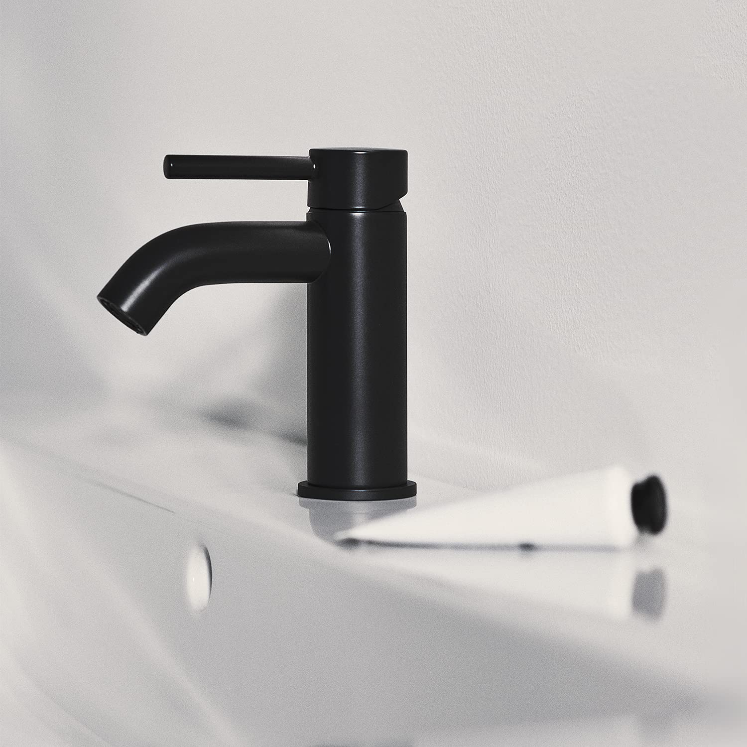 Ideal Standard Ceraline BC822XG - Grifo para lavabo (con válvula push-op)