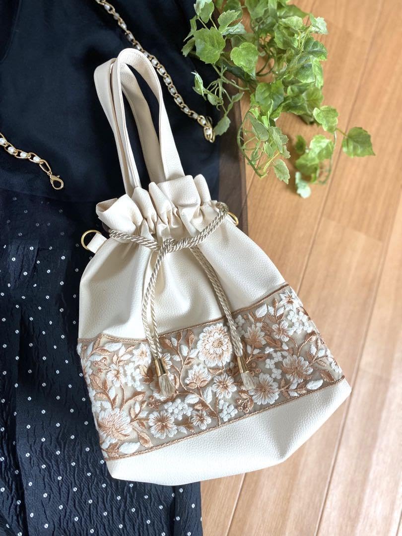 Amazon.co.jp: 大人可愛い上品オフホワイト インド刺繍 2way巾着バッグ  