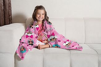 Manta Fleece de Sofá Solteiro Estampada LOL 1,25m x 1,50m Com 1 peça - Produto Importado