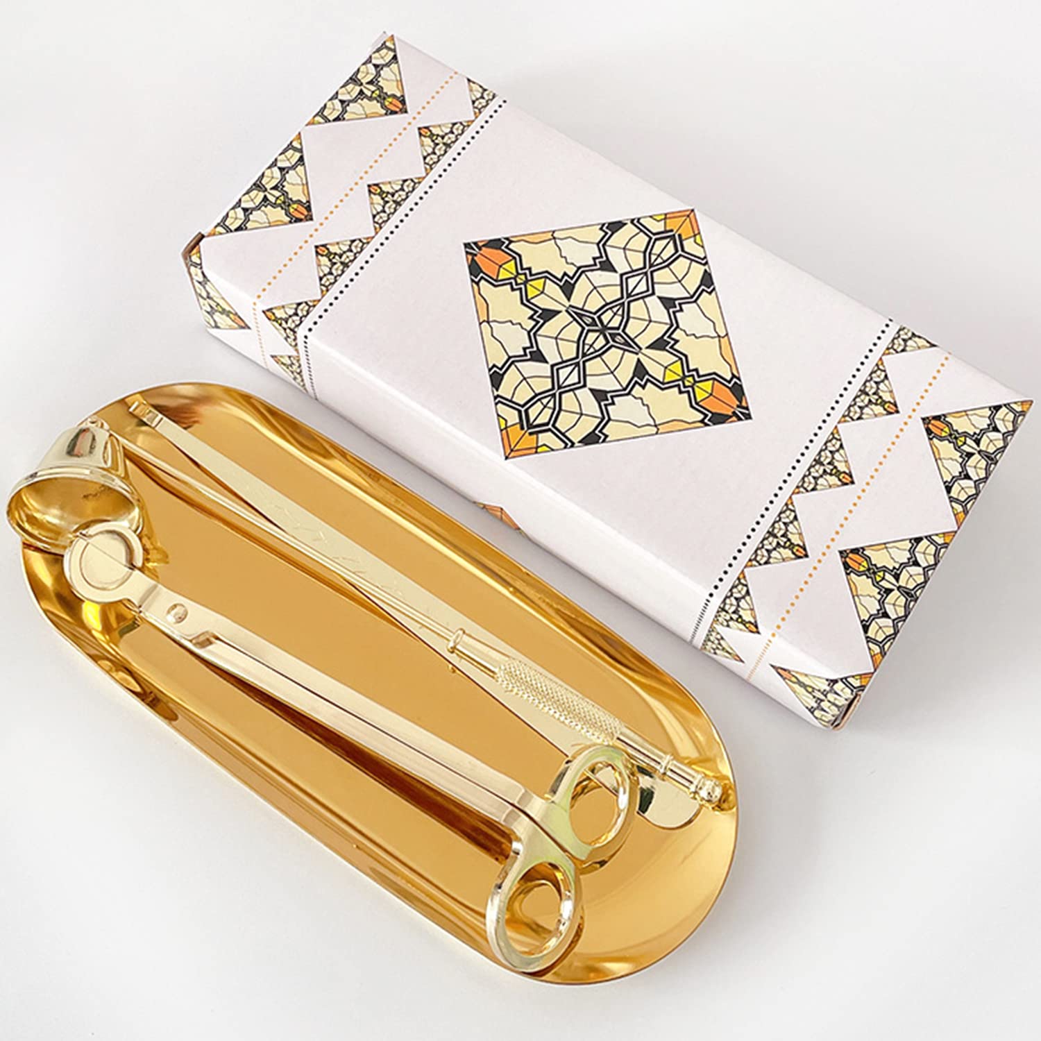 4 in 1 Candle Accessory Set, Stainless Steel Candle Care Kit Candle Wick Trimmer, Candle Wick Snuffer, Candle Wick Dipper, Storage Tray Plate with Gift Package for Mother's Day (Gold)