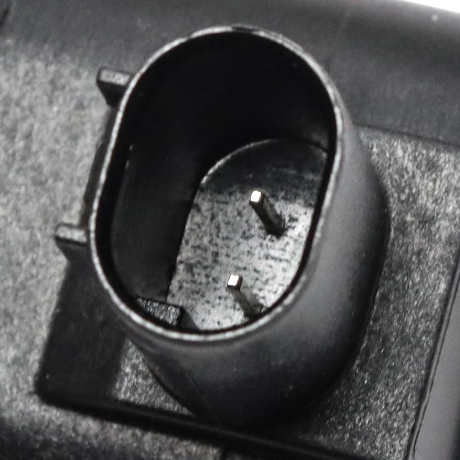 TRQ Air Suspension Valve Block Compatible with 2006 Mercedes-Benz CLS500 CLS55 AMG 2007-2011 CLS550 CLS63 AMG 2003-2009 E320 2006-2009 E350 2003-2006 E500 E55 AMG 2007-2009 E550 E63 AMG