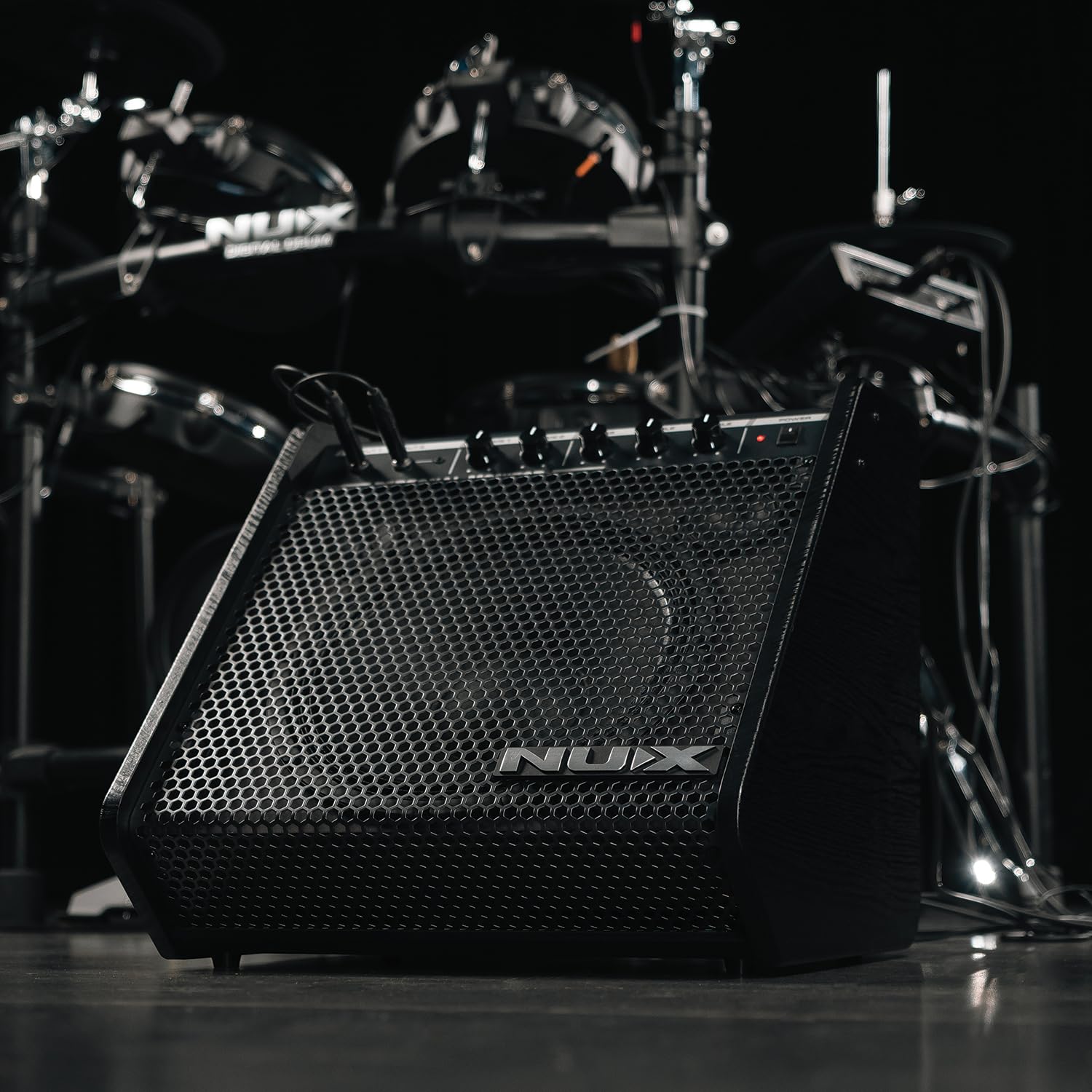 NU-X | NPA-100 120W Bühnen- & Schlagzeug-Monitor | Bluetooth FRFR Backline Lautsprecher für Gitarre, Bass & Gesang | Tragbarer Active Wedge mit EQ & Stereo Betrieb