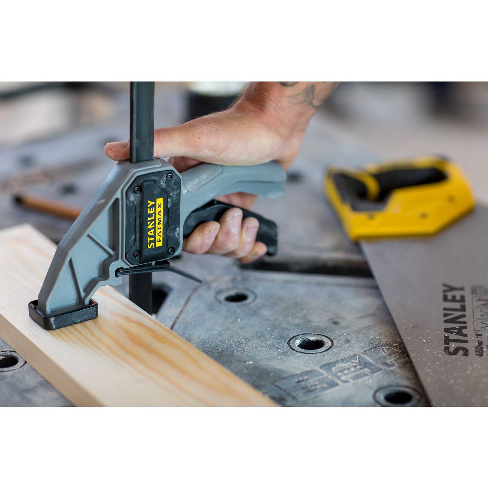 STANLEY FATMAX Express Banco da lavoro pieghevole - Piano di lavoro portatile con capacità di carico di 450 kg, compatibile con morsetti, peso di 10 kg, FMST1-75672