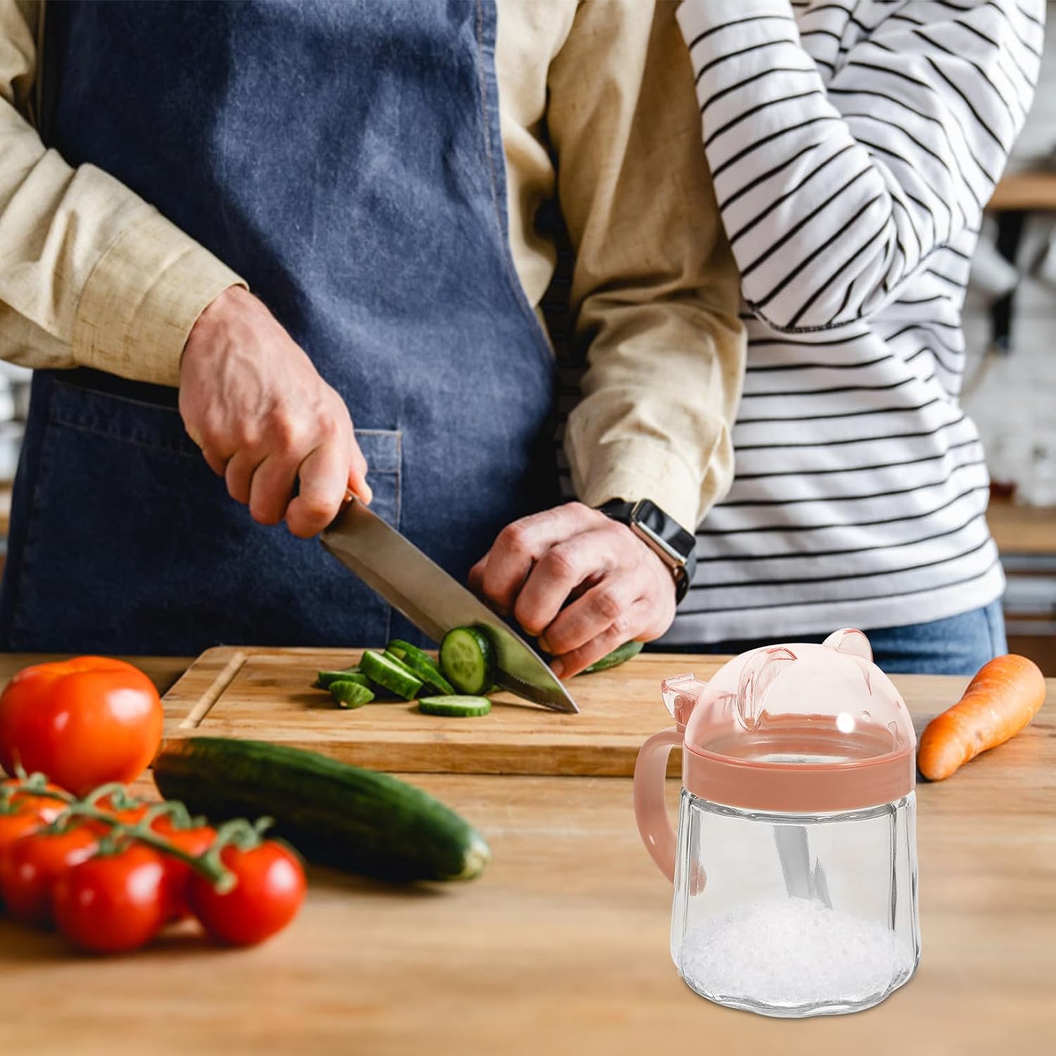 Hemoton Glass Salt Container with Lid and Spoon, Compact Design Seasoning Dispenser for Spice and Salt, Pink Glass Pepper Holder Keeps Spices Fresh for Kitchen and Picnic Tables