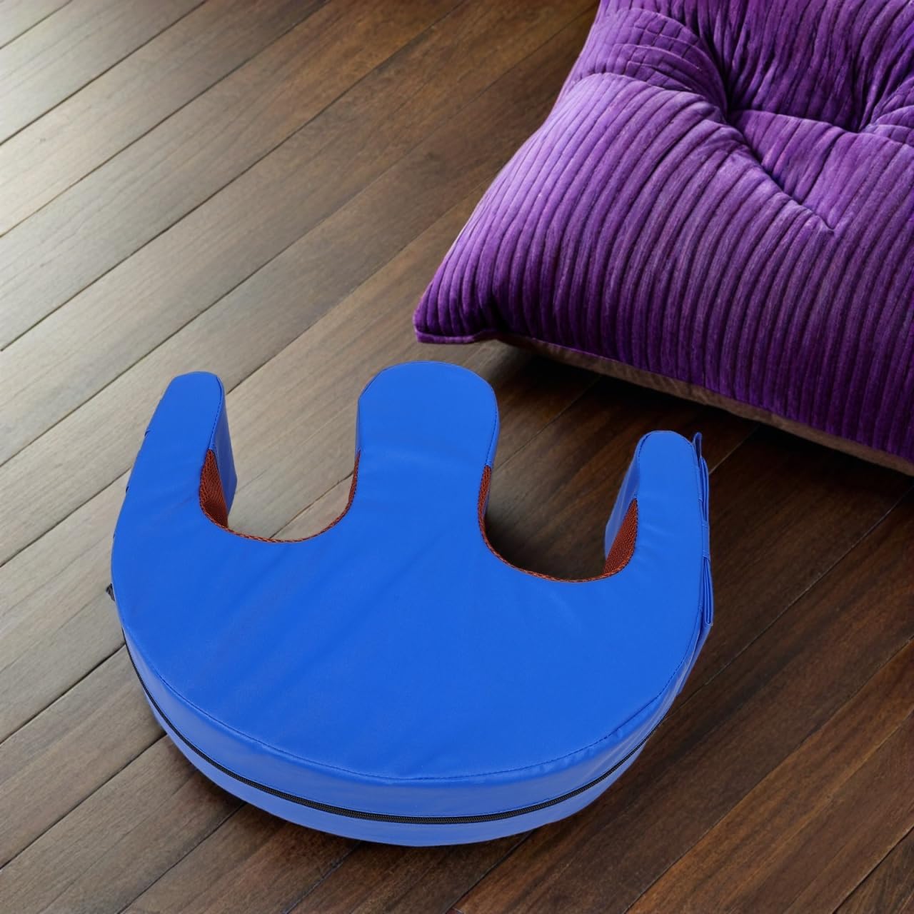 SOIMISS Patients Turning Device for Lifting Bedridden Paralyzed Seniors Elderly Bedroll Pillow with Side Strap Detachable Pu Cover for Elderly Orthopedic Convenience Regular