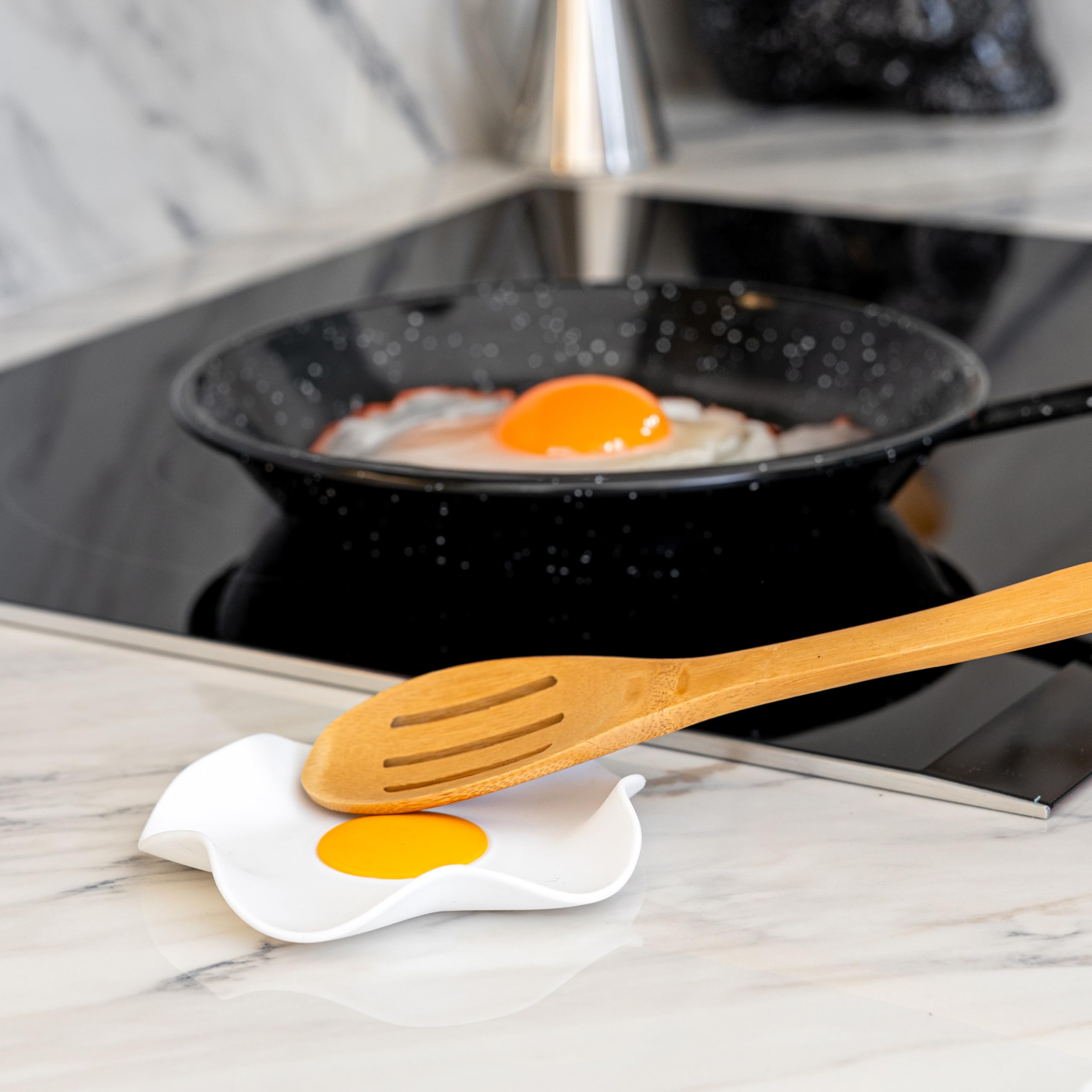FISURA - Original Spoon Holder Egg Shaped, Silicone Egg Spoon Rest Kitchen, White and Yellow Utensil Rest, 12 x 12 cm - Image 4