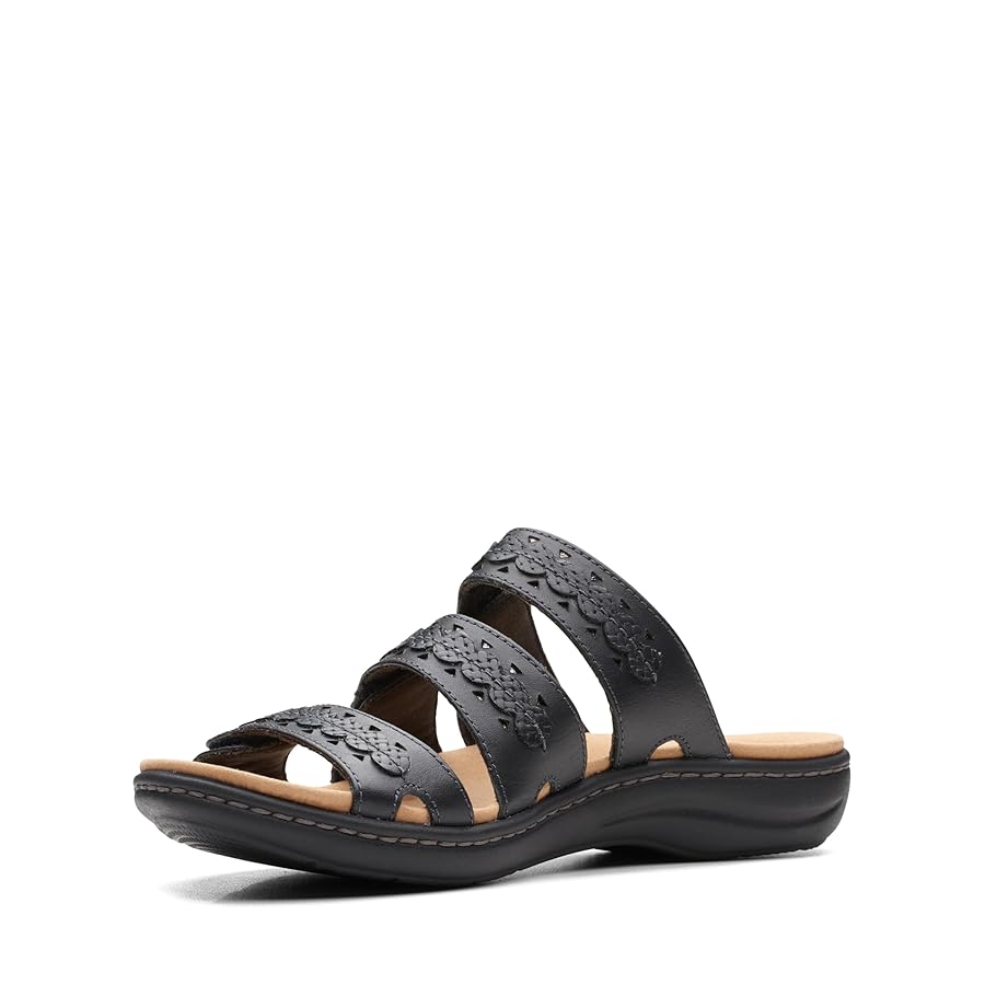 Amazon.com | Clarks Collection Women's Laurieann Cove flats