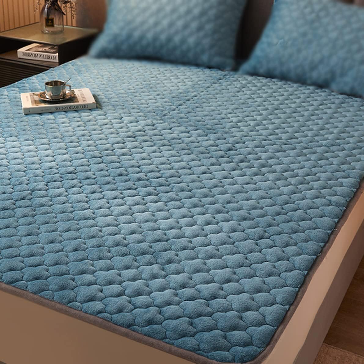 Bed Pad with Elastic on All Four Corners Fluffy Single Size 100 x 200cm Washable Moisture Absorbing Quick Drying All Season Bed Pad Mattress Pad Futon Pad (Gray w 180 x 200 cm)
