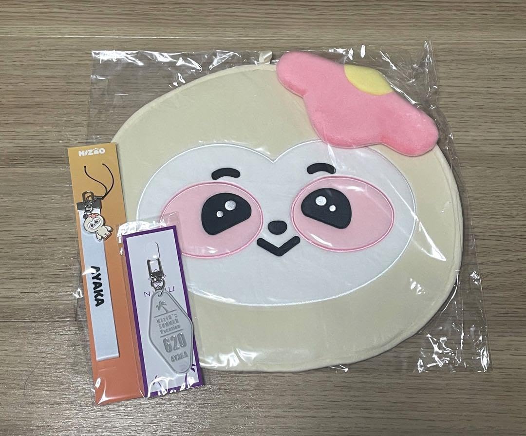 Amazon.co.jp: NiziU あやか うちわケース ペンライトストラップ