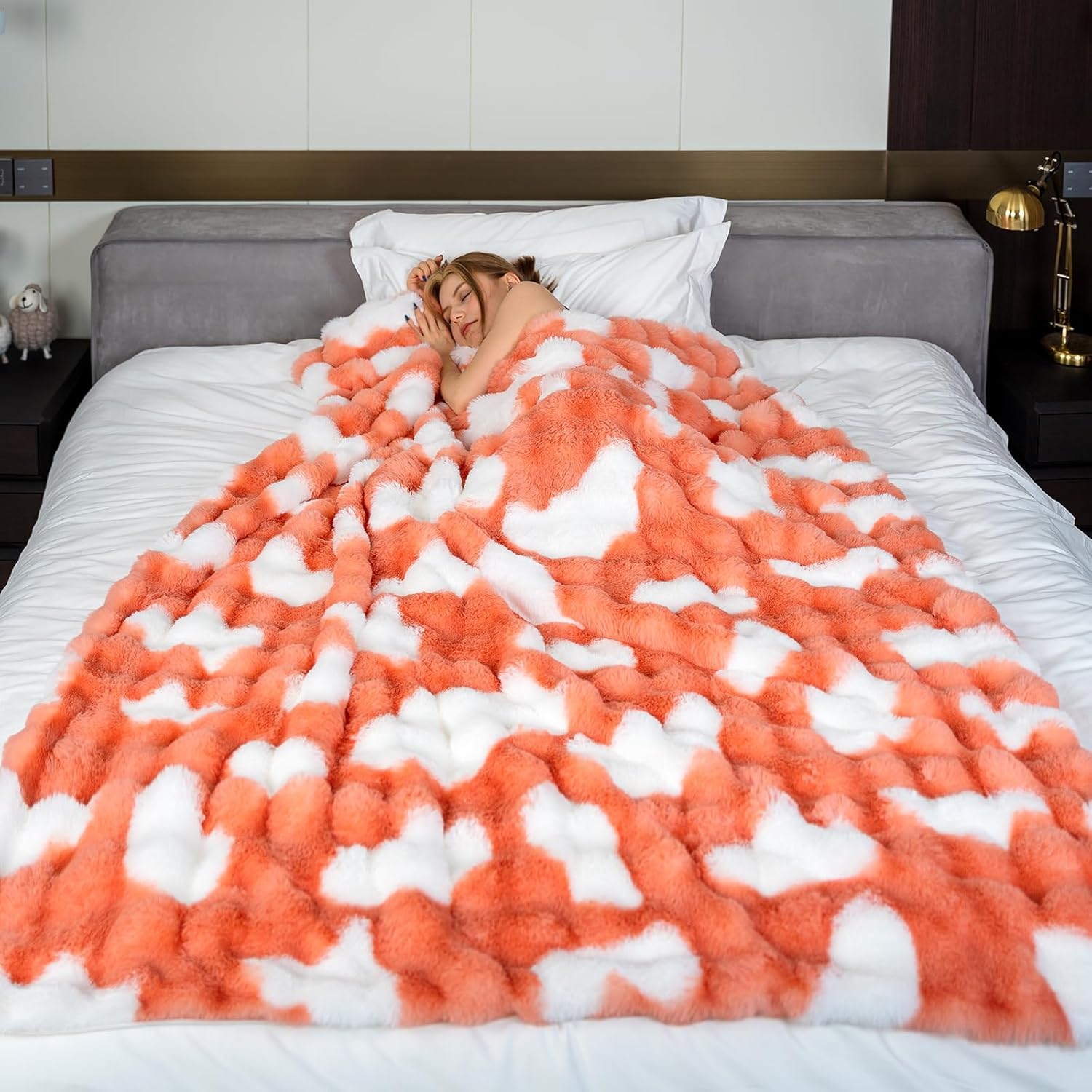 SpottedCozy Valentines Day Gift Cozy Fluffy Faux Fur Twin Blanket for Couch 60x80, Ultra Soft Warm Plush Fuzzy Bubble Blanket for Bedroom Room Home Boho Decor Travel, Birthday Gifts for Women Wife