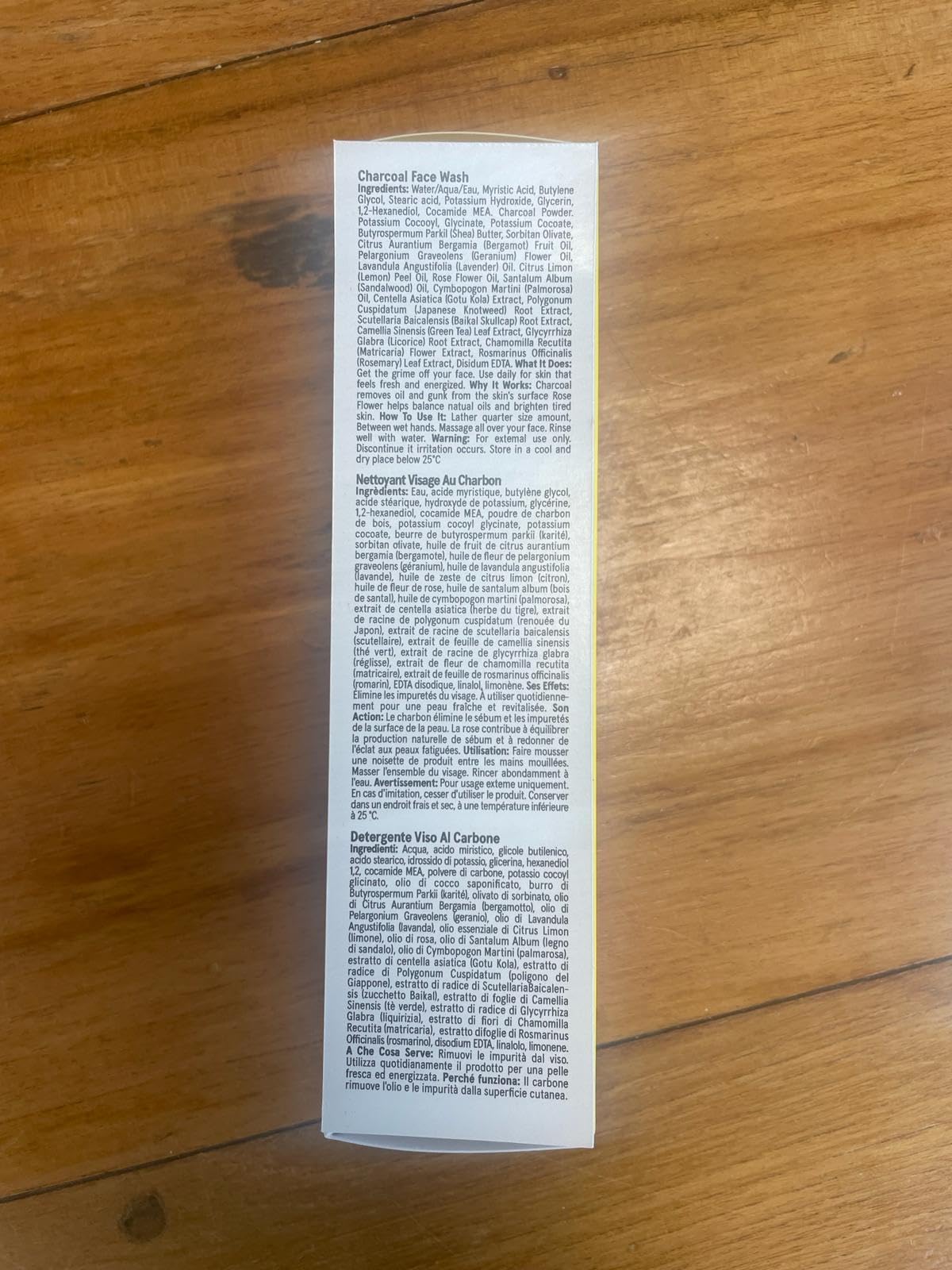 Lumin Sanftes Detox-Trio: Gesichtsreiniger, Feuchtigkeitscreme & Peeling | 3-Schritte-Detox mit Aktivkohle-Reiniger, Peeling & täglicher Feuchtigkeitscreme für glatte, hydratisierte Haut