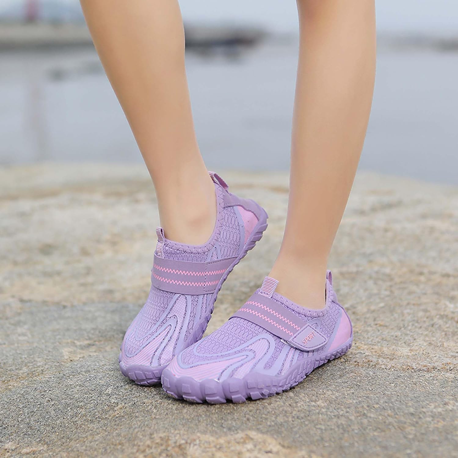 Kid's Water Shoes Boys and Girls Classic Buckle Beach Shoes Quick Drying Surfing Sports Shoes Lightweight Carrying Indoor Swimming Pool Shoes Non Slip and Breathable Barefoot Shoes