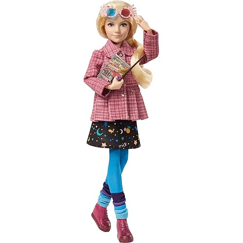 Mattel Harry Potter Collectible Toy, Luna Lovegood Doll & Accessories, Signature Look with Quibbler & Spectrespecs
