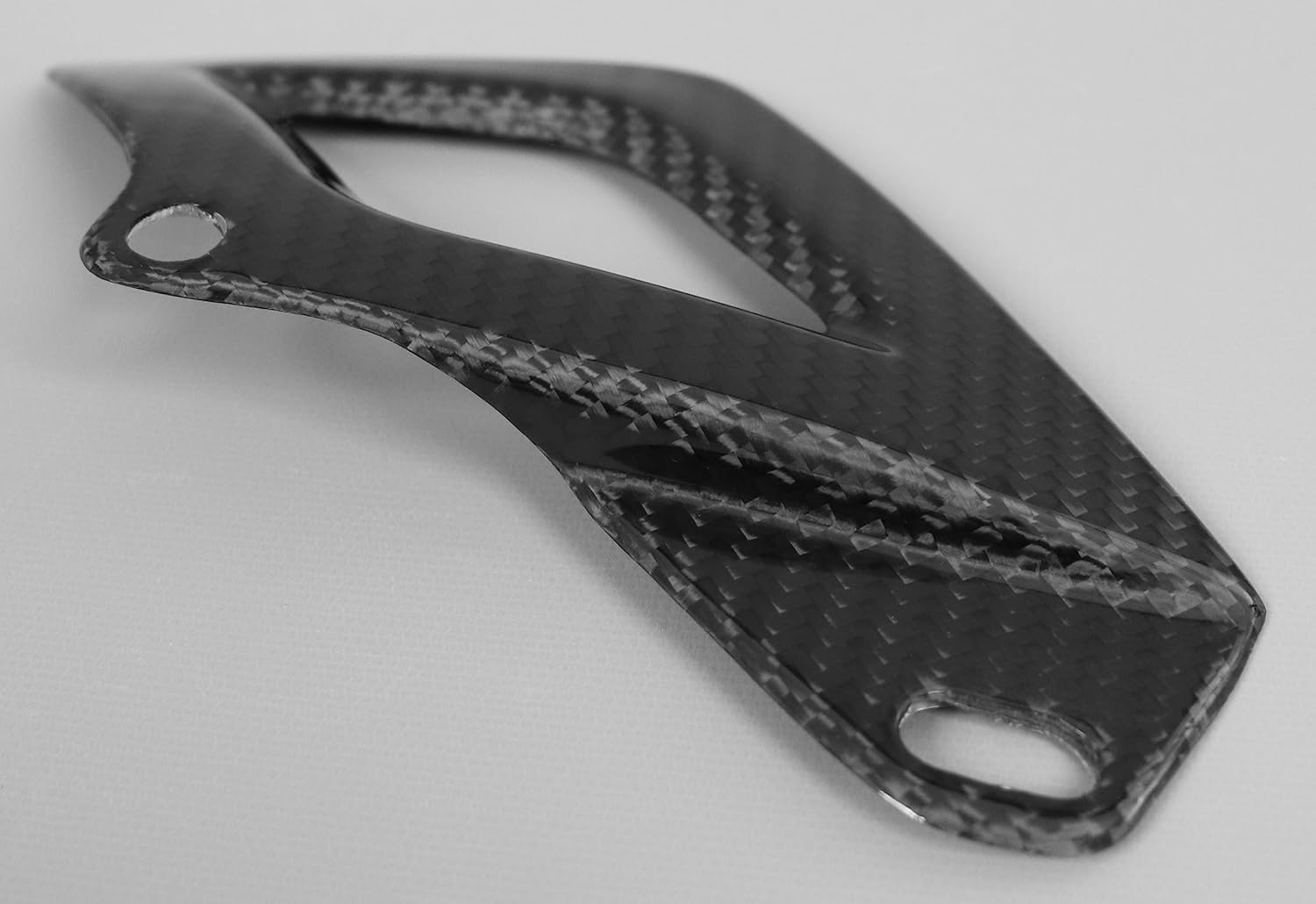 Carbon Fiber Lower Chain Guard for Aprilia (RSV4 2009-2020) (Tuono V4 2011-2020)