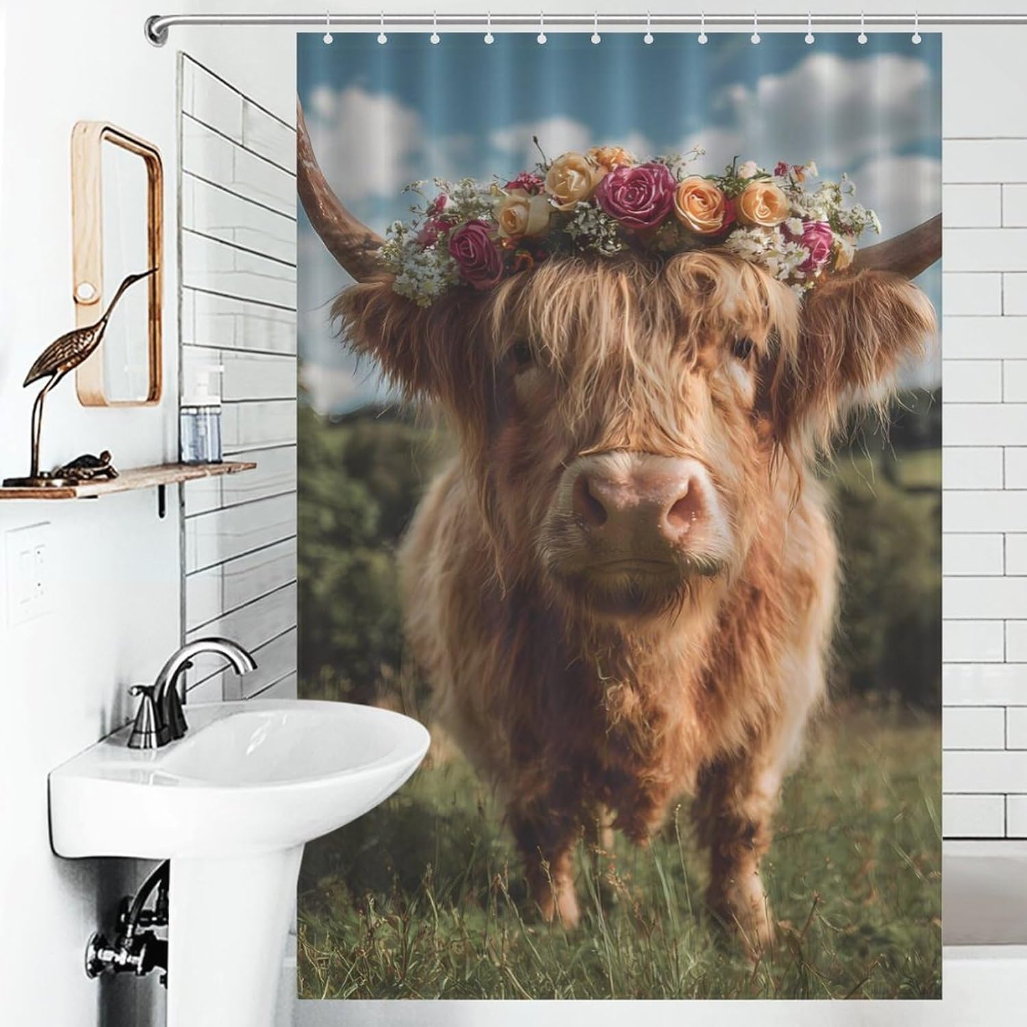 Highland Cow in The Scottish Highlands Shower Curtain 46.85x70.87Inch（119x180cm） Polyester Bath Curtain Shower Curtains Printed Decorative