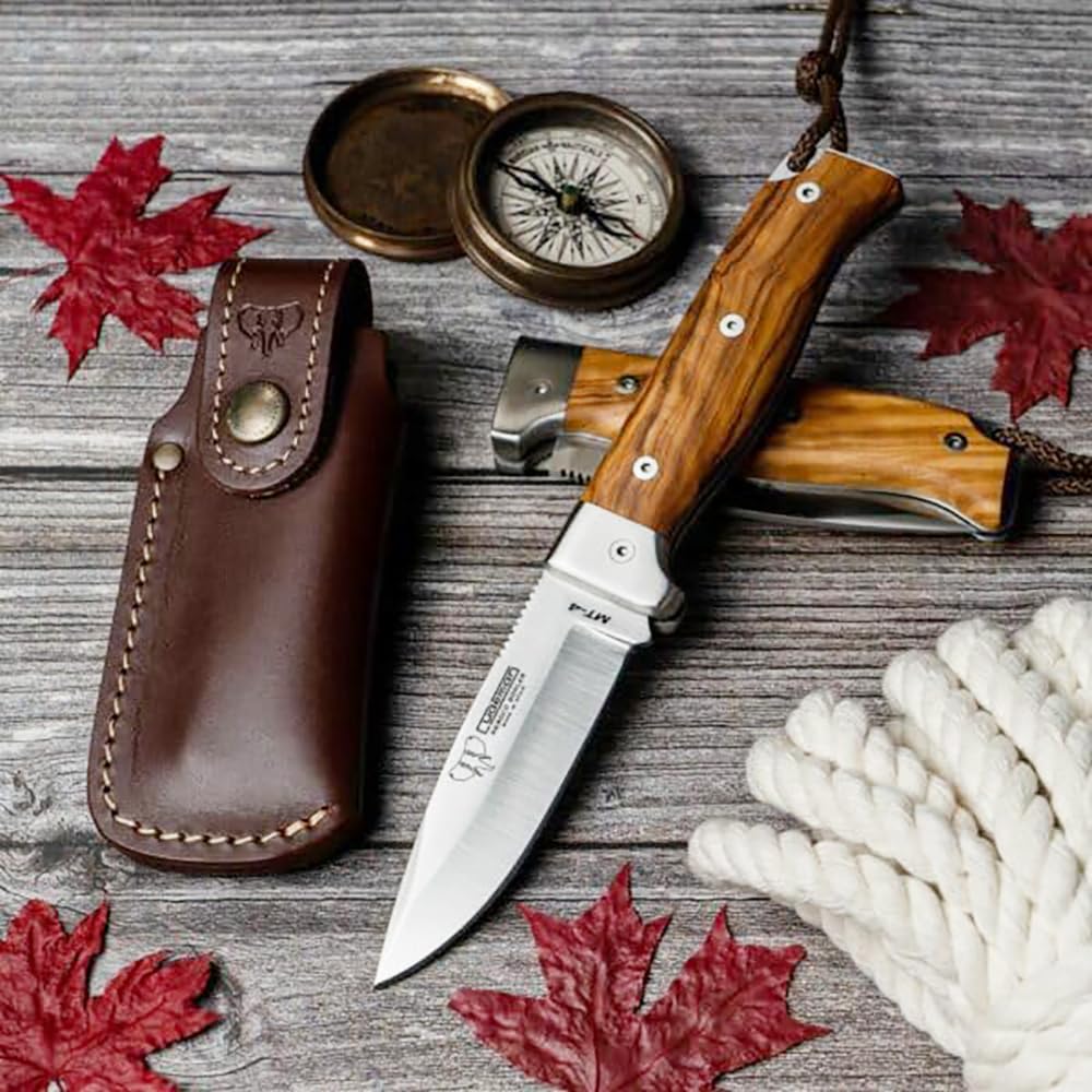 Navaja CUDEMAN MT-4 Plegable Hoja 10 cm. Acero Bohler N690CO Olivo Satinado, Caza 384-LF con Funda de Cuero + Tarjeta Multiusos de Regalo