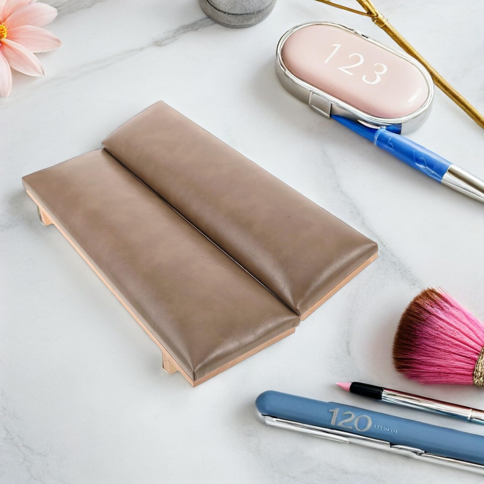 Anneome Poduszka pod Rękę Do Manicure z Ergonomicznym Wsparciem Miękka Poduszka Do Paznokci Ciepłym Odcieniu Szaro-karmelowym Akcesoria dla Salonów