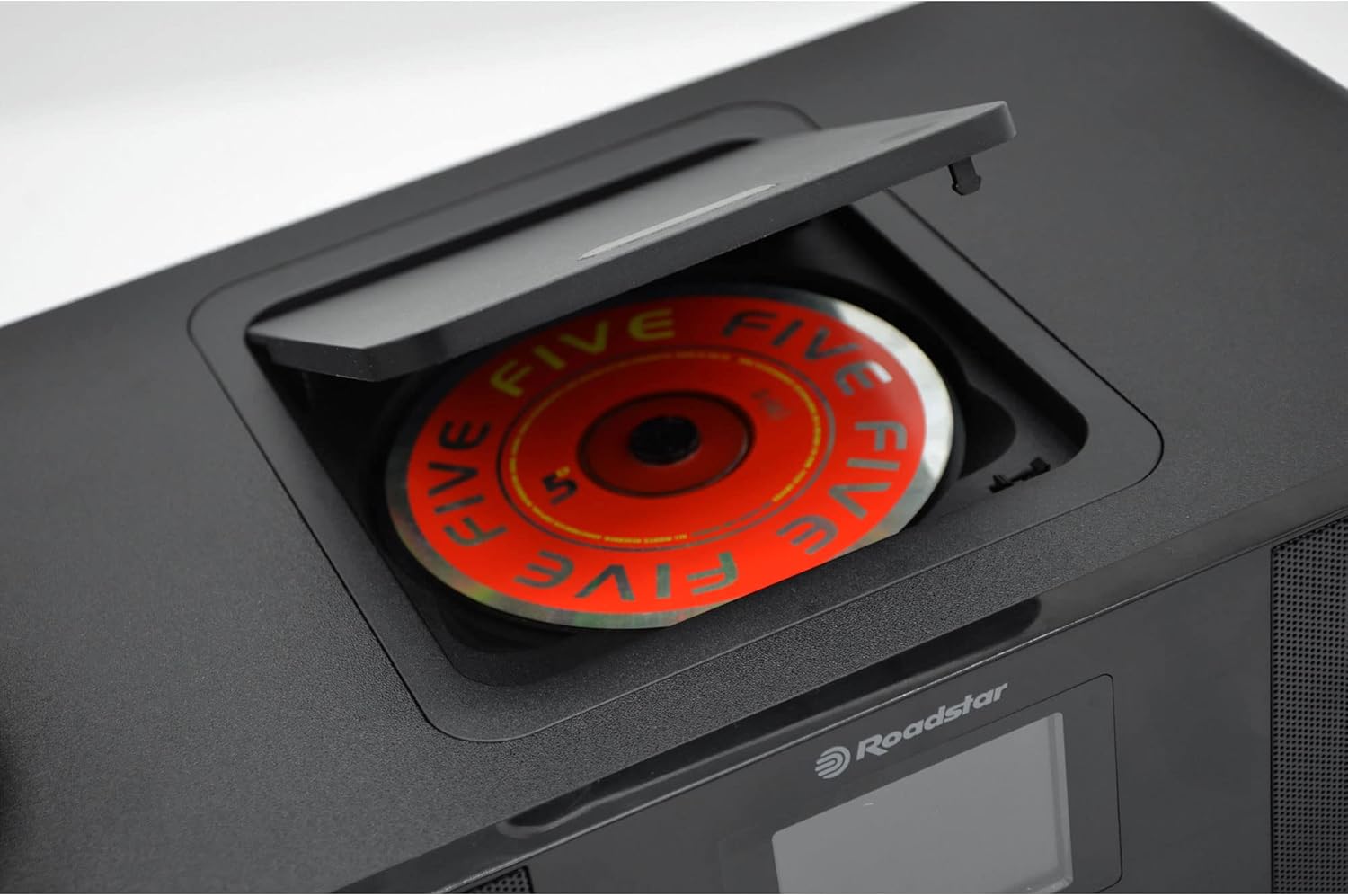 Close-up of CD loading mechanism on Roadstar IR-540D+BT/BK