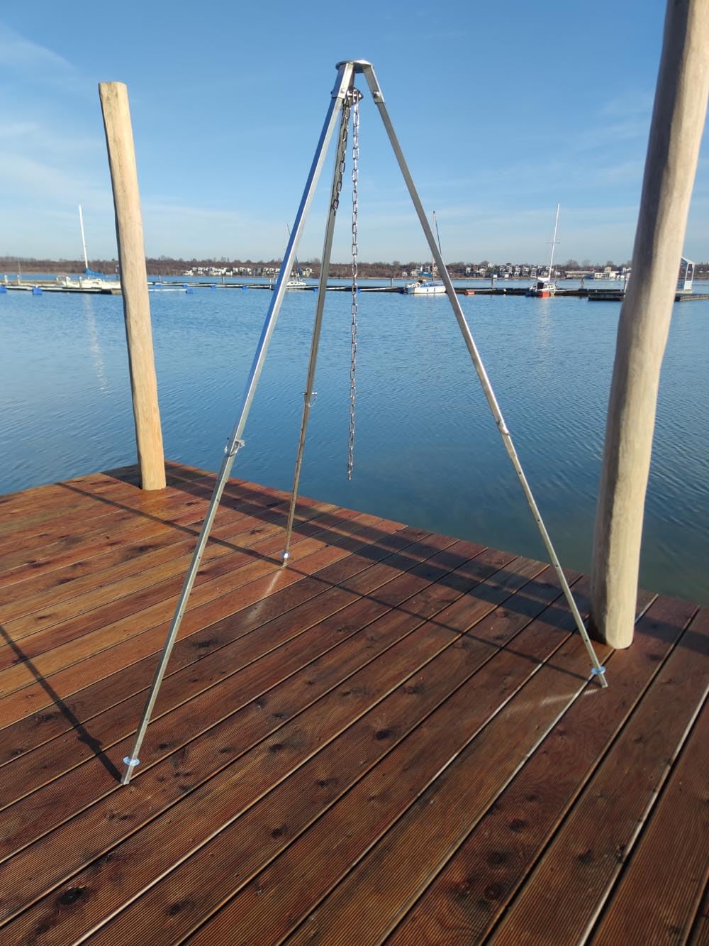 XXL Dreibein-Grill, Höhe 200cm, Höhenverstellbar, für Schwenkgrill und Feuerstellen, Freistehend