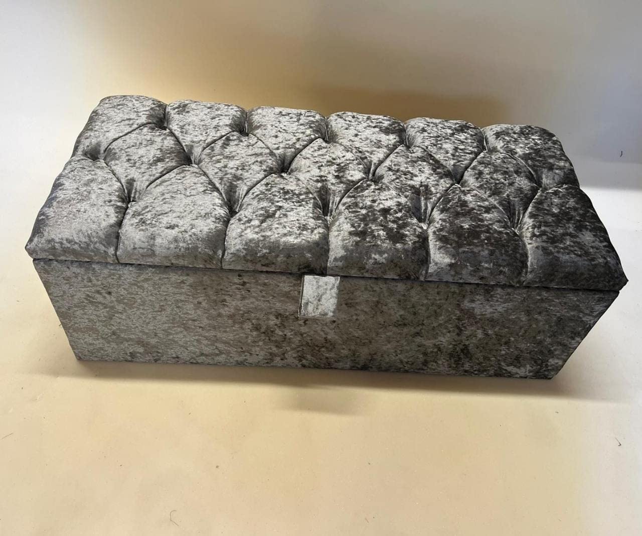 Furnishion Upholstered Ottoman Storage Box in Grey Crush Velvet - Large Blanket Box with Tufted Design for Extra Seating and Stylish Storage Solution (Grey Crush Velvet)