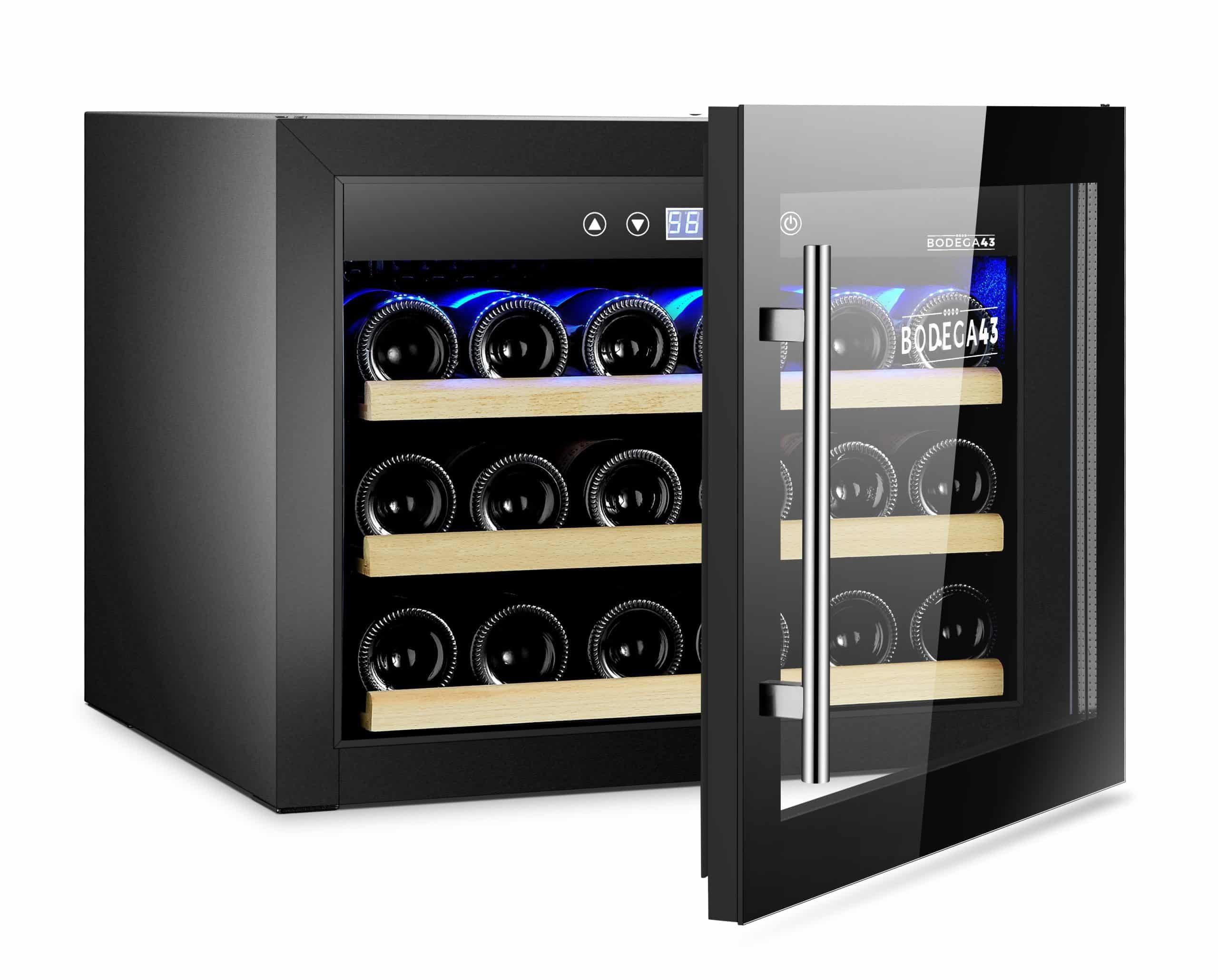 Piccola cantinetta frigo da incasso BODEGA43-18C - Cantinetta frigo 18 bottiglie, Triplo vetro oscurato, 5-20 ºC, 60 Litri, 3 Cassetti in legno di faggio di cui 2 estraibili, 38 dB molto silenziosa.