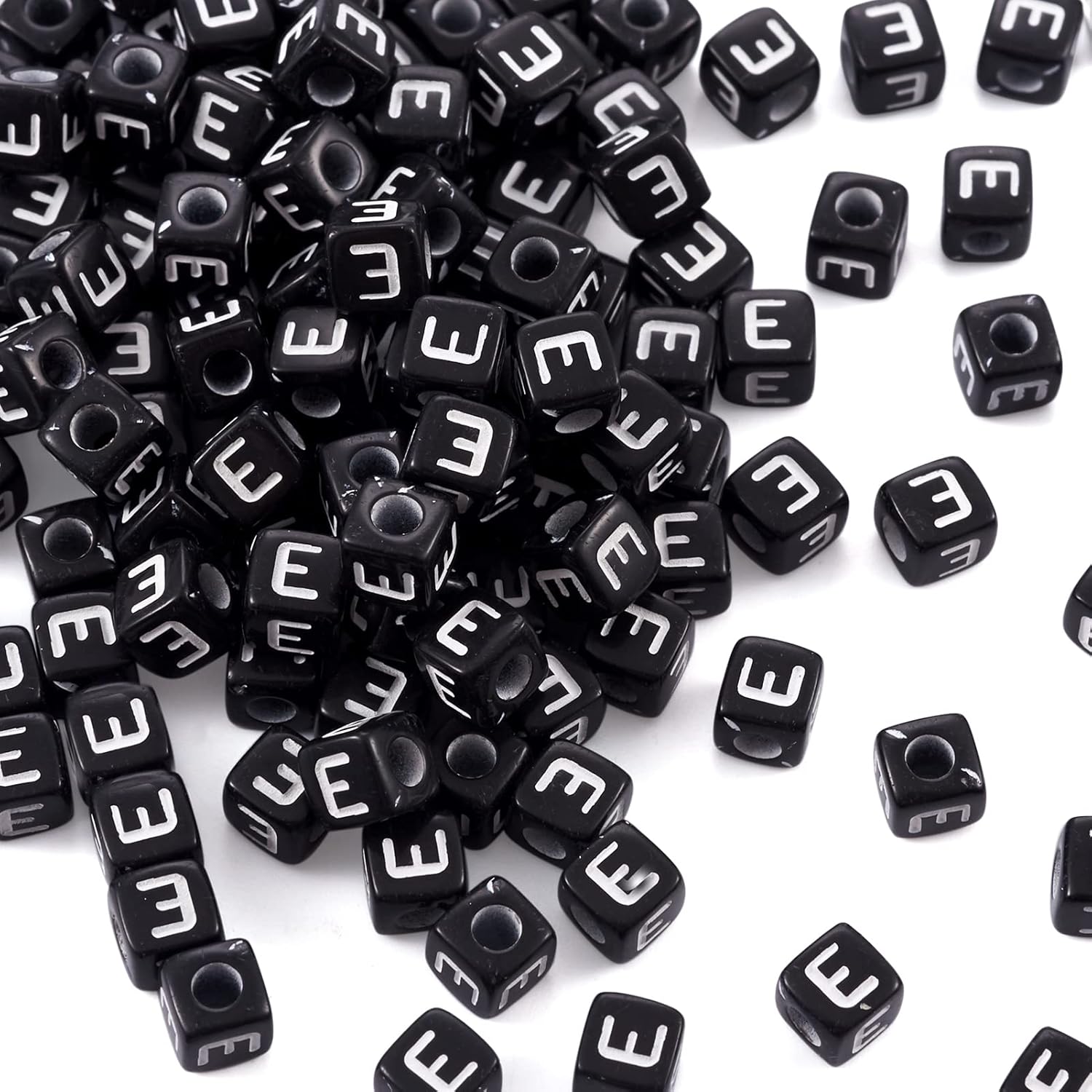 FASHEWELRY 500Pcs Cube Acrylic Letter Beads 5x5x5mm Black Square Letter E Alphabet Beads for DIY Bracelet Necklace Jewelry Making
