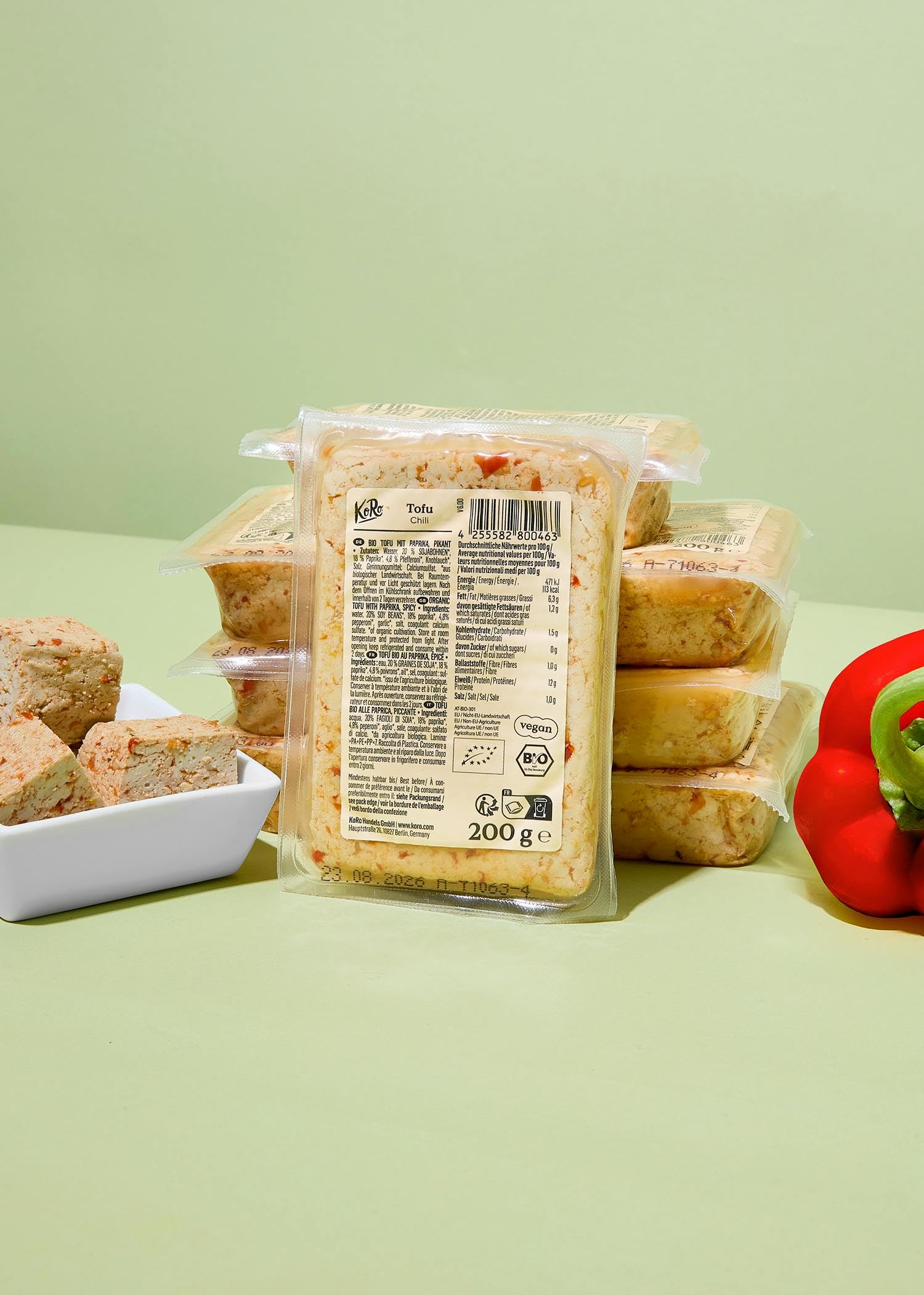 KoRo - Tofu bio au piment 8 x 200 g - Goût épicé et piquant - Source de protéines végétales - Qualité biologique