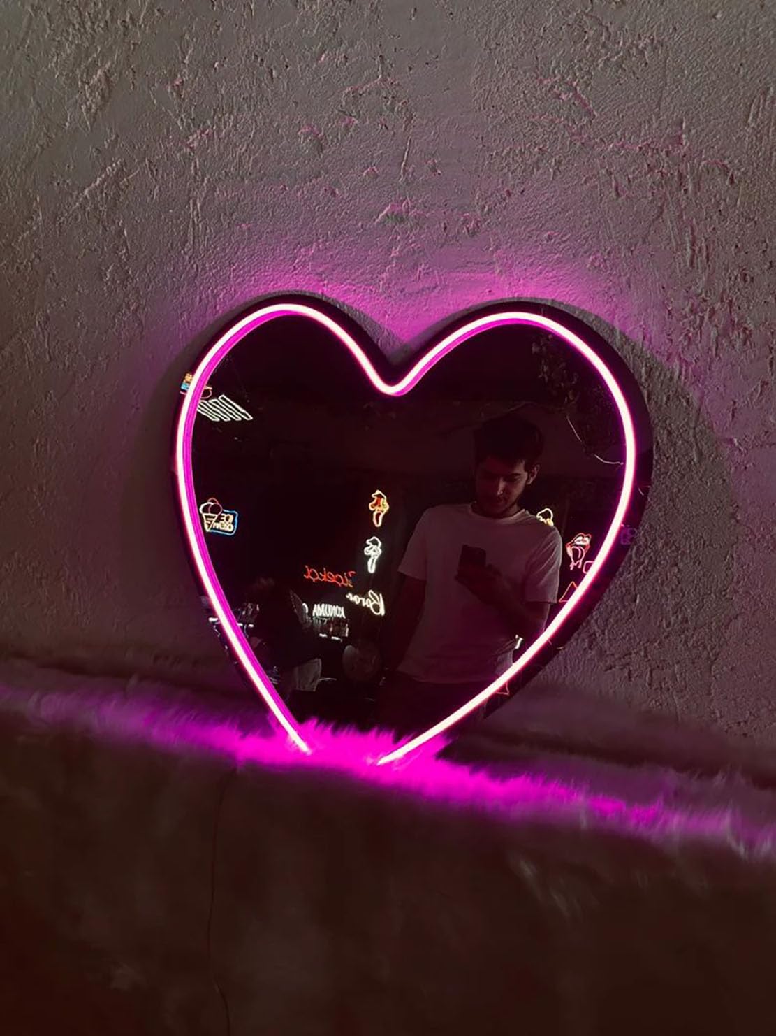 Ulalaza LED Acrylic Mirror Neon Light Heart/Cat/Letter/Wavy Wiggle Shape Witch's Mirror Gothic Wall Decor Romantic Various-shape Cute for Bedroom Decor Home Studio Dorm Room Wedding