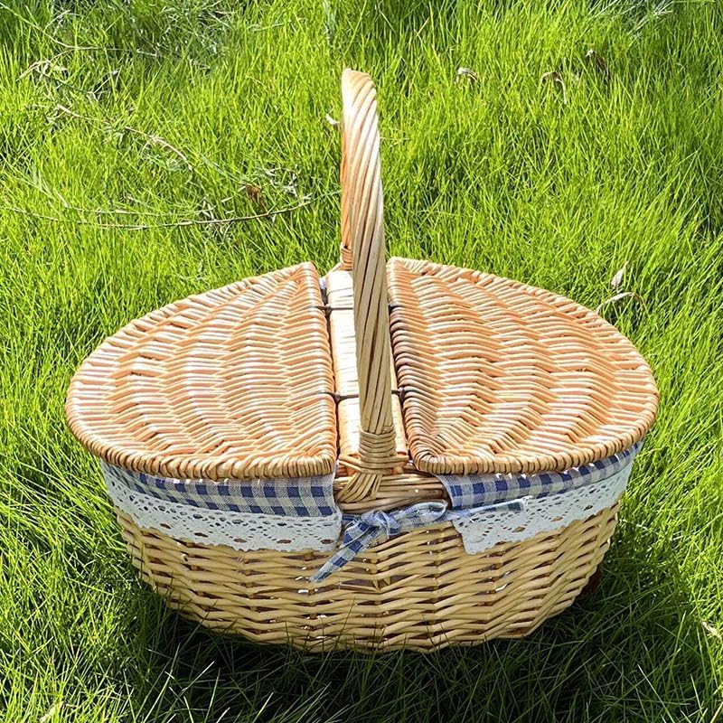 Outdoor Picnic Basket Rattan Willow Flower Basket Shopping Hotel Cleaning Tools Basket Rustic Basket with Lid (blue)
