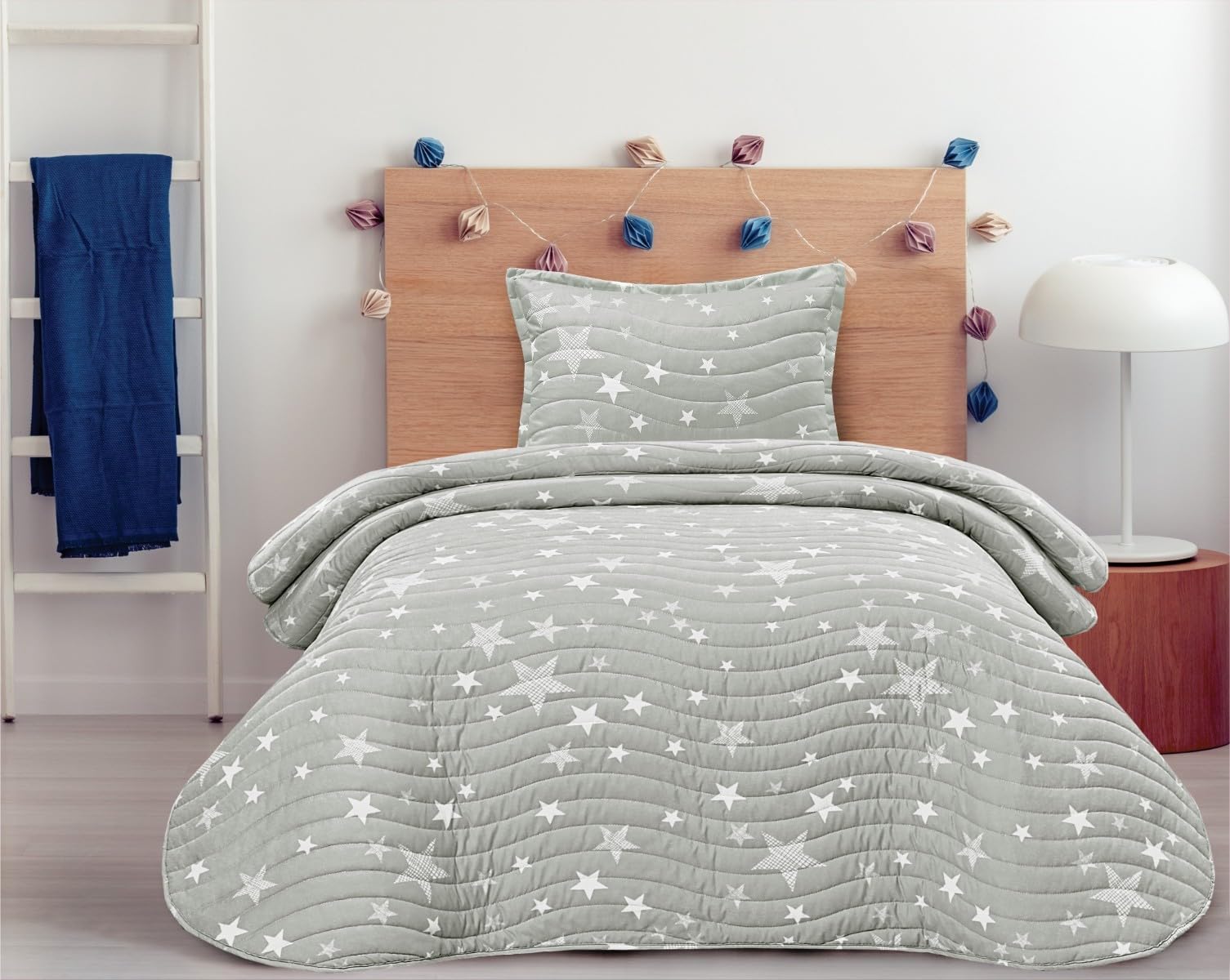 DHESTIA HOME Colcha Bouti Cosida Cama Infantil y Juvenil Modelo Estrellas Stars Gris Color Gris Talla Cama 90