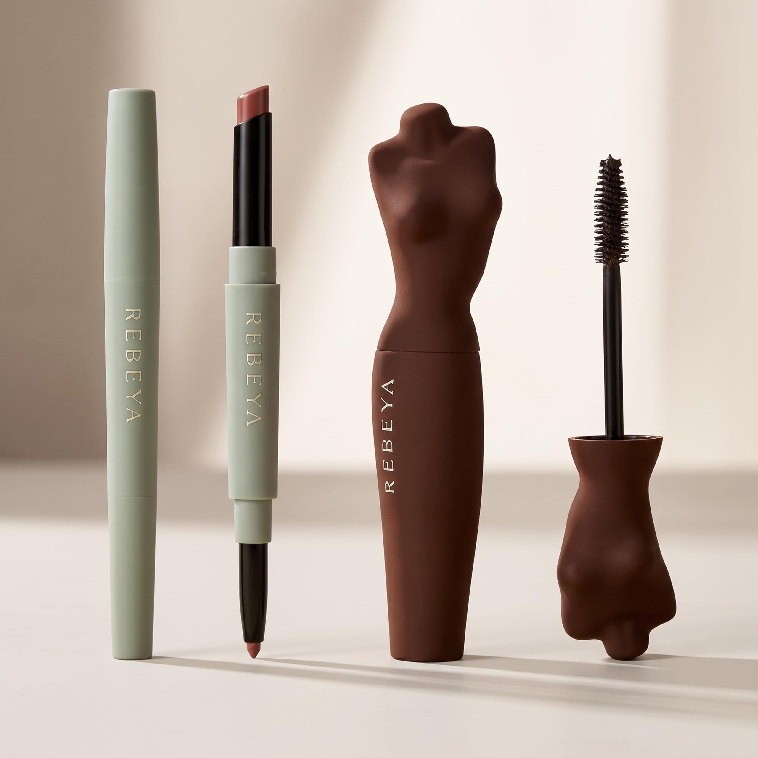 REBEYA Kit Mascara Volumizzante e Allungante Effetto Ciglia Finte + Double Lip Liner Nude Rosato Rossetto Matita Labbra 2 in 1 Lunga Tenuta Effetto Seta,Made in Italy