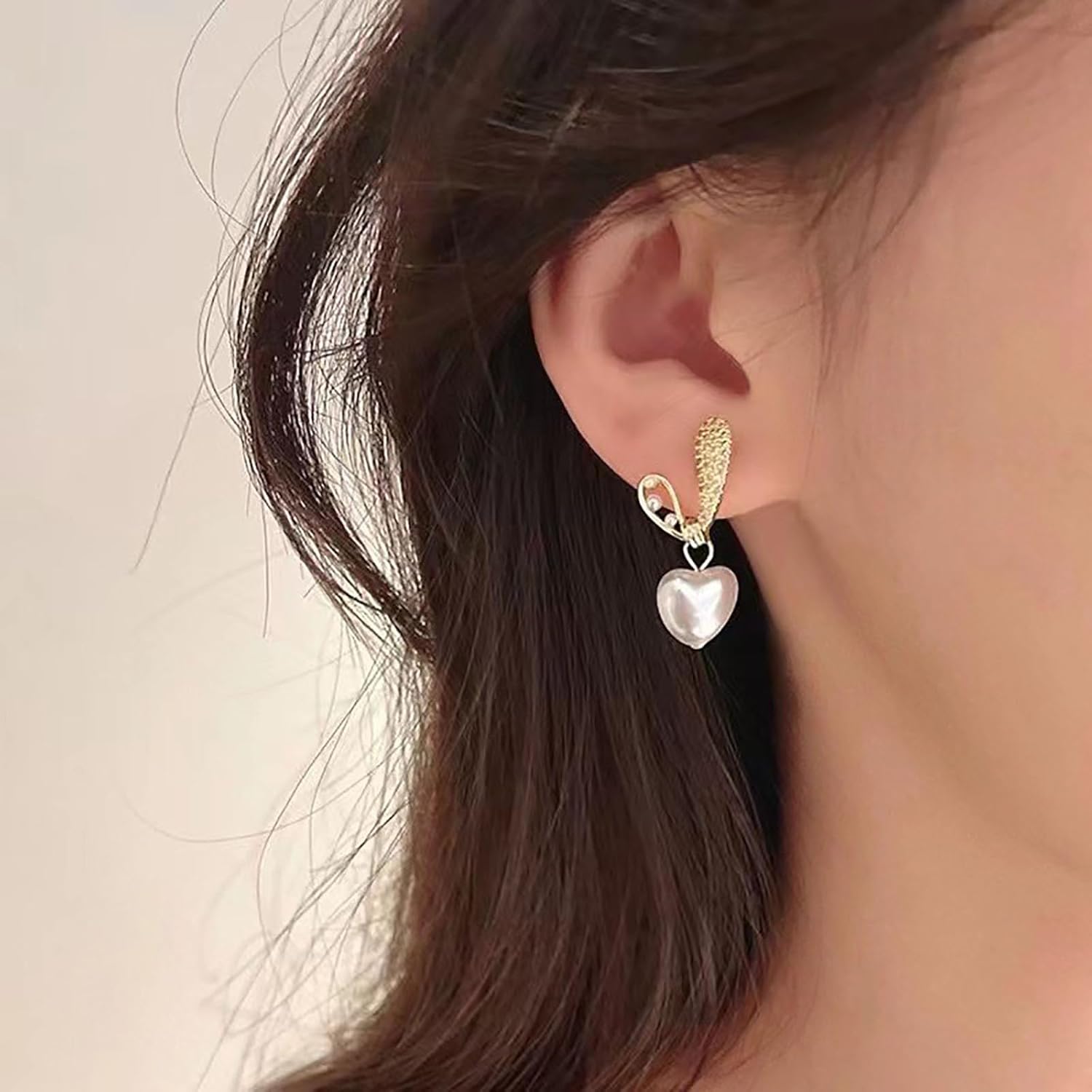 W WEILIRIAN Boho Pearl Drop Earrings Pearl Heart Earrings Crystal Heart Earrings Gold Heart Stud Earrings Pearl Bead Earrings Wedding Pearl Earrings Jewelry for Women - Image 2