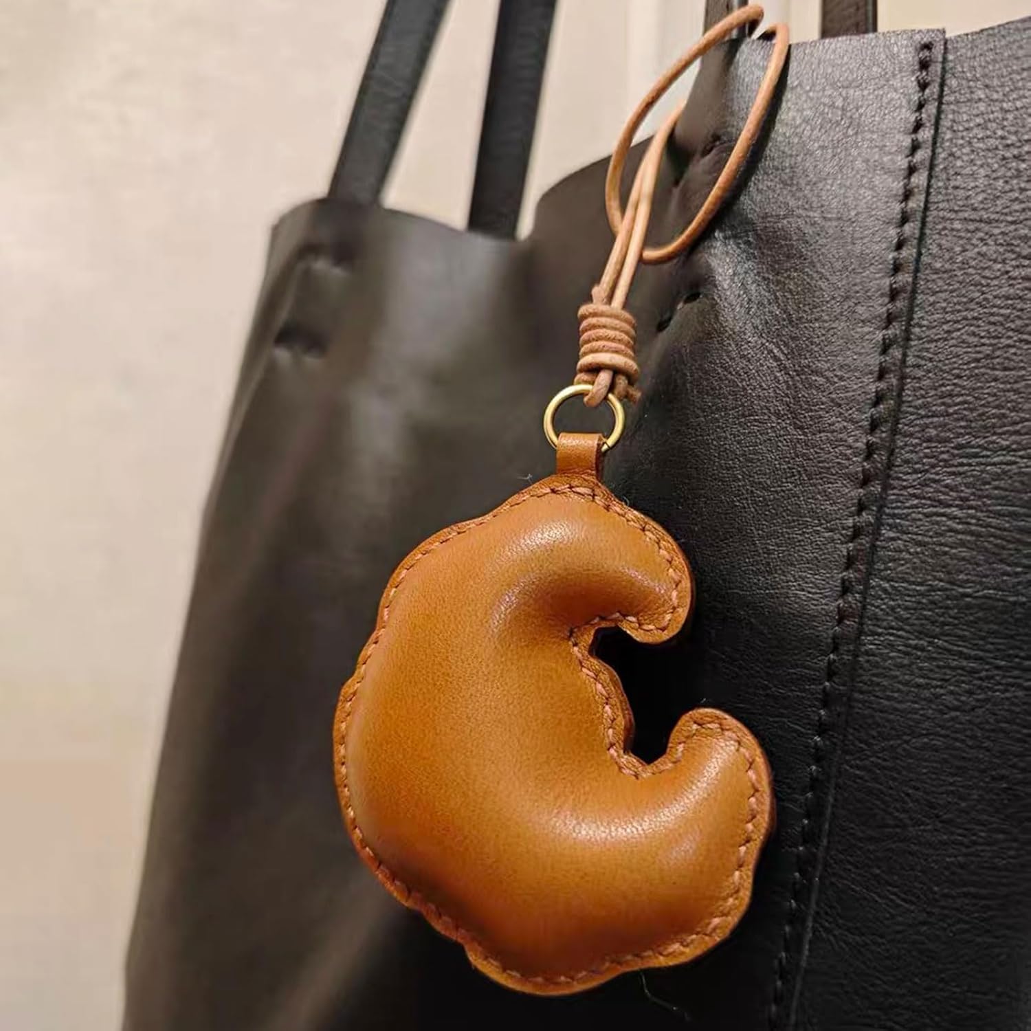 実用的なレザーホーンバッグチャーム エレガントなレザーホーンバッグアタッチメント 吊り下げ装飾 洗練された外観
