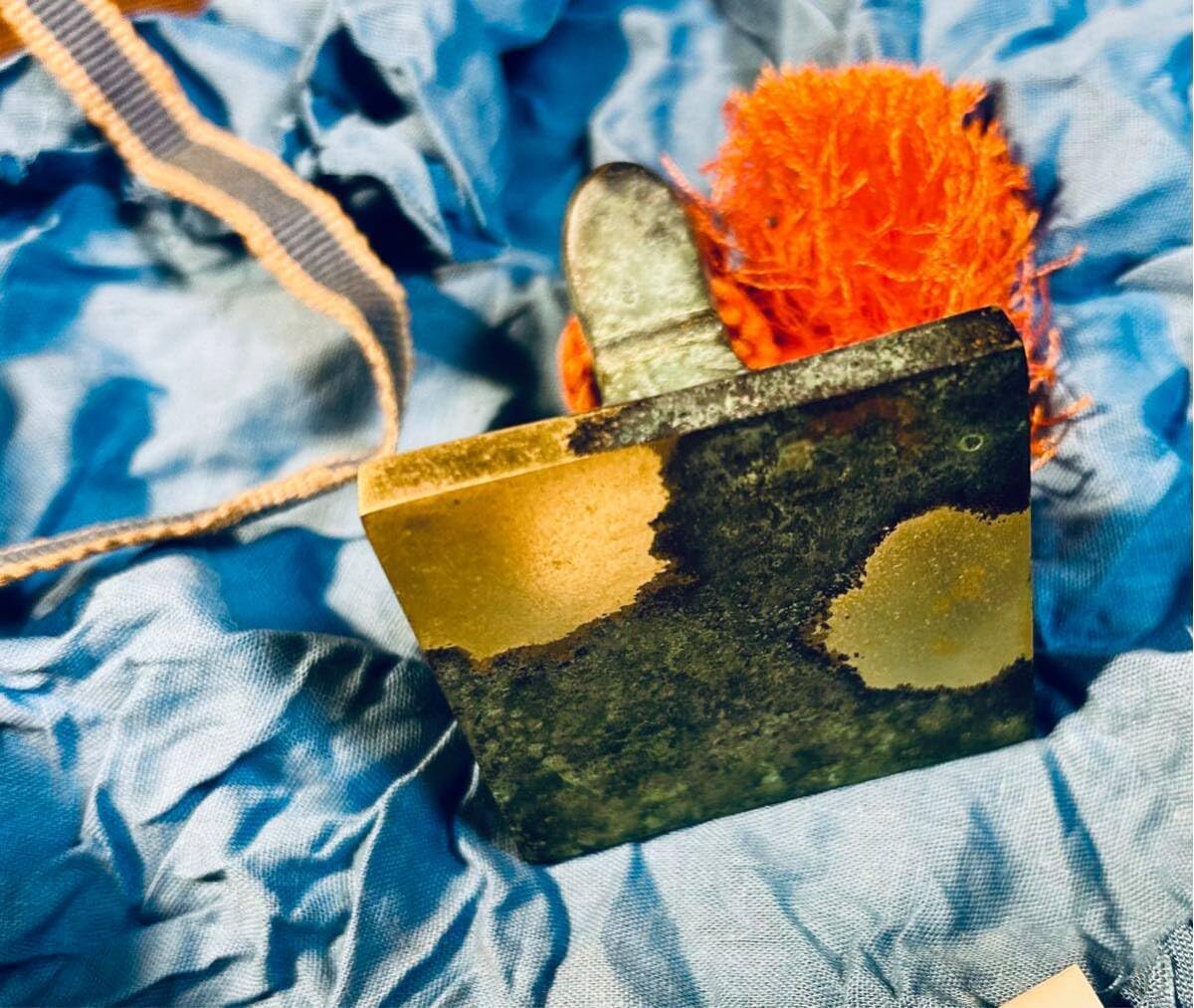 平安 蔵六 造 塗金銅 鷄頭 紐印 文鎮 金属工芸 秦蔵六