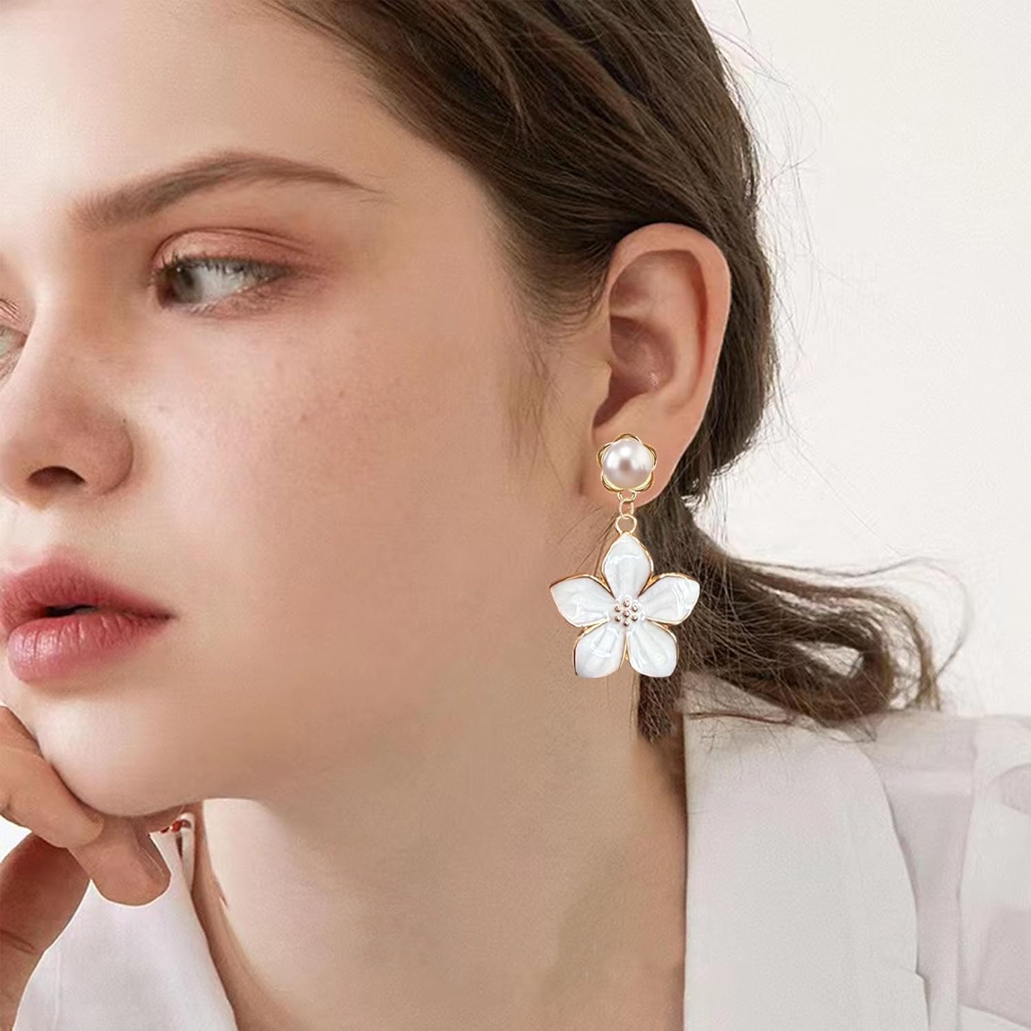 Pearl Flower Stud Earrings for Women Alloy Floral Stud Earrings with Simulated Pearl Gold Plated Earrings Hypoallergenic for Mom Bride - Image 2