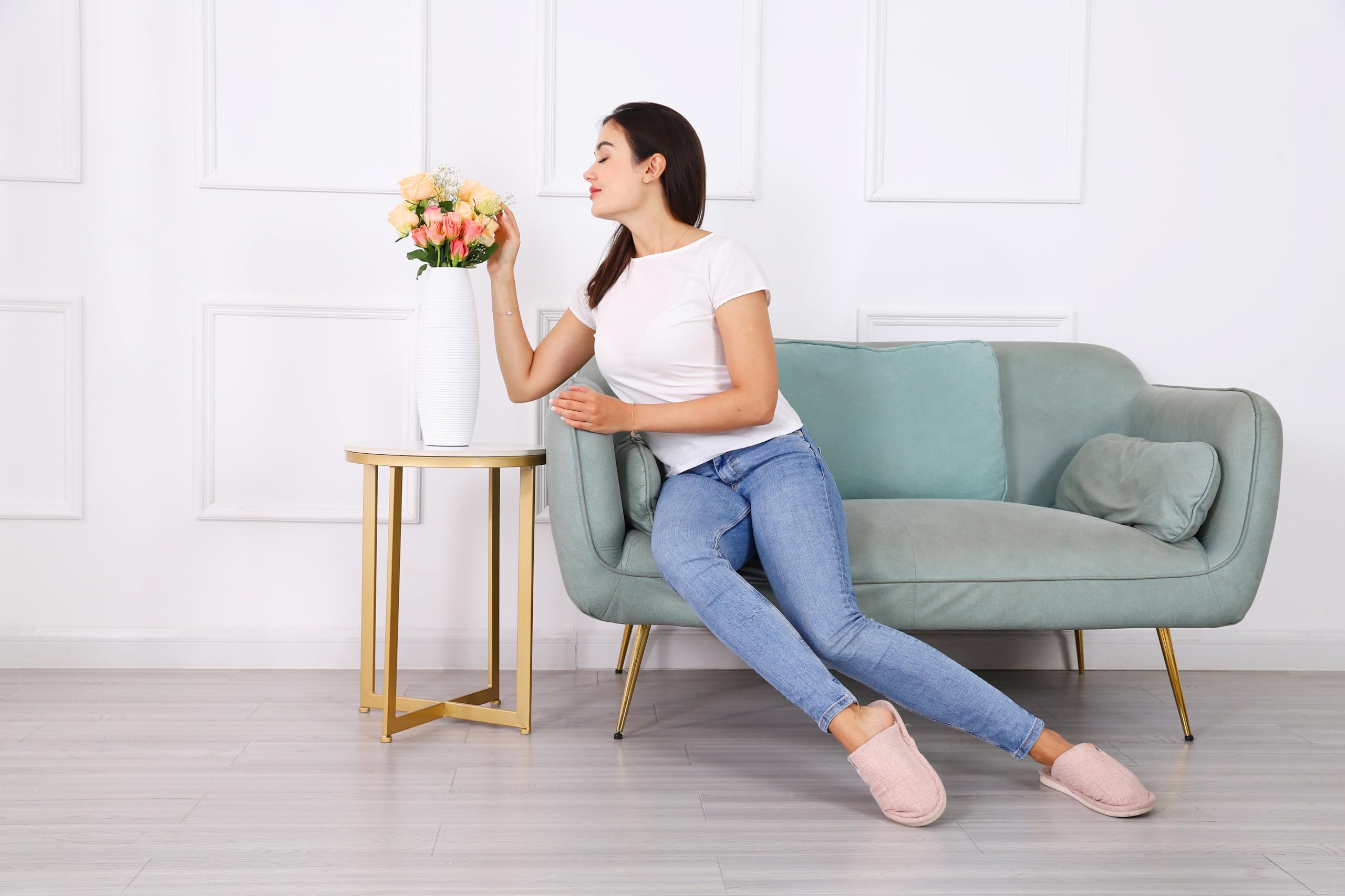 Leewadee - White Floor Vase for Pampas Grass, Large Flower Vase for Home Decor, 13 inches, Resin